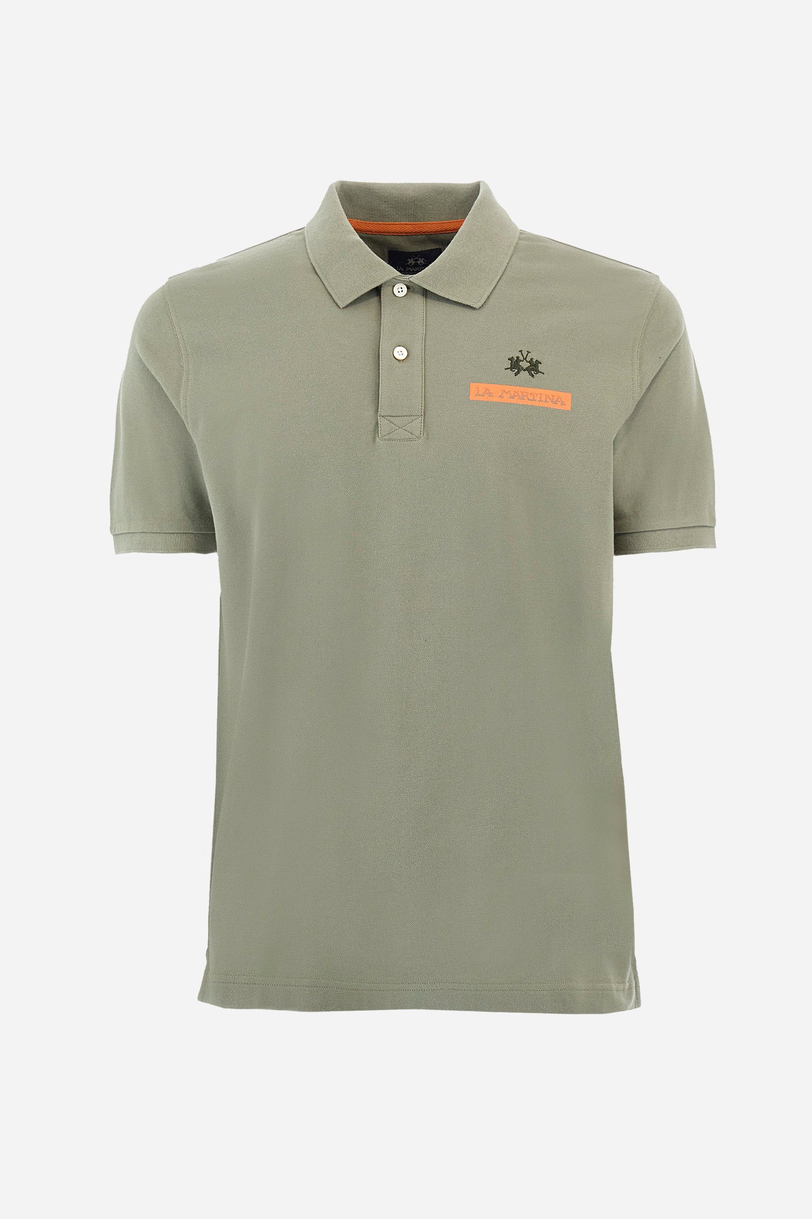 Men’s polo shirt in solid color with short sleeves, made of 100% cotton piquet. Two button closure. Contrasting lettering on the front and large print with the La Martina logo on the back recall the Polo Experience that wants to highlight the historic Argentina capsule collection. Round sleeves and profiled waistband. The fit is regular. The model wears a size L. - Vetiver