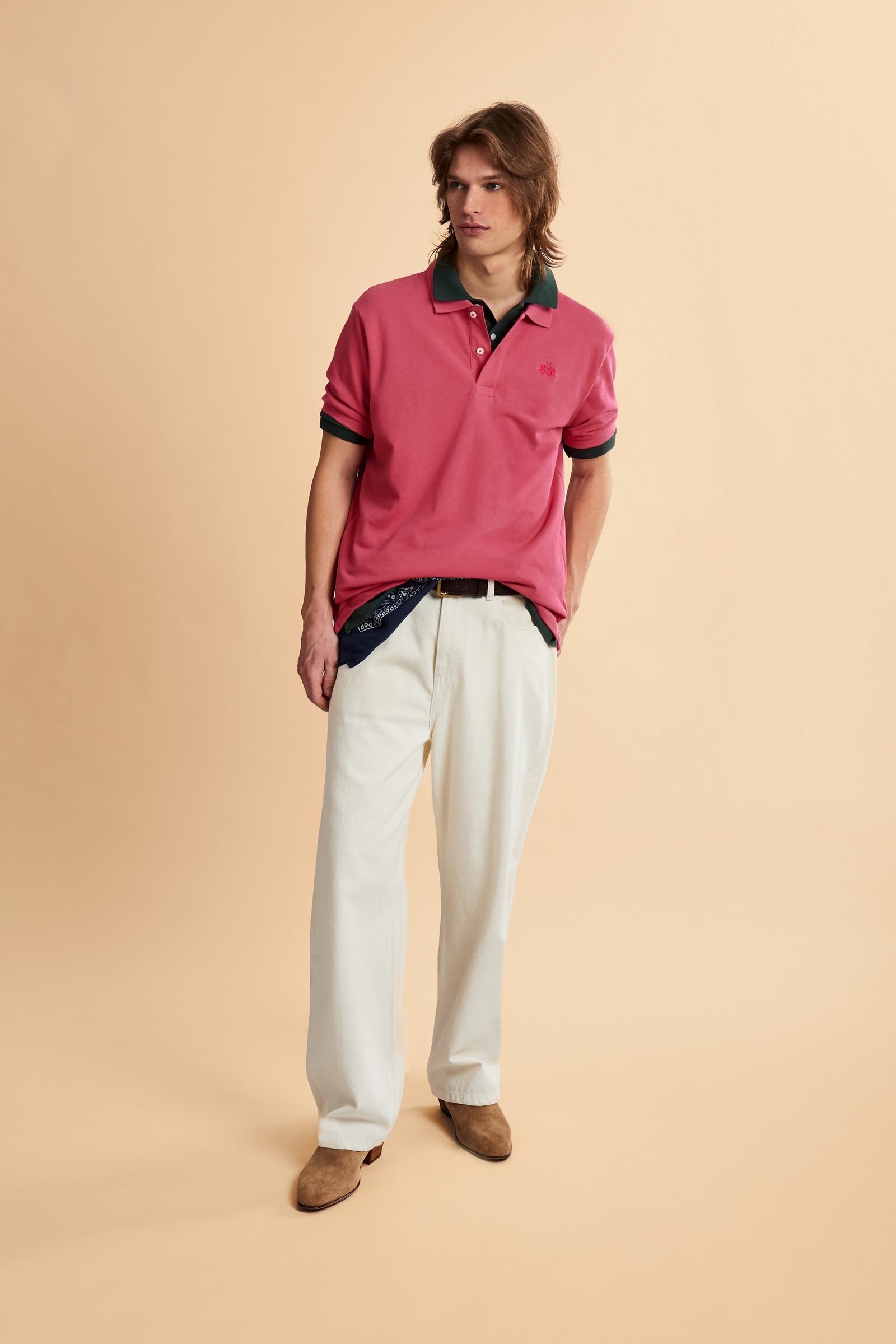 Men’s short sleeve cotton piqué polo shirt with regular fit, two-button placket and contrast brand logo. - Fandango Pink