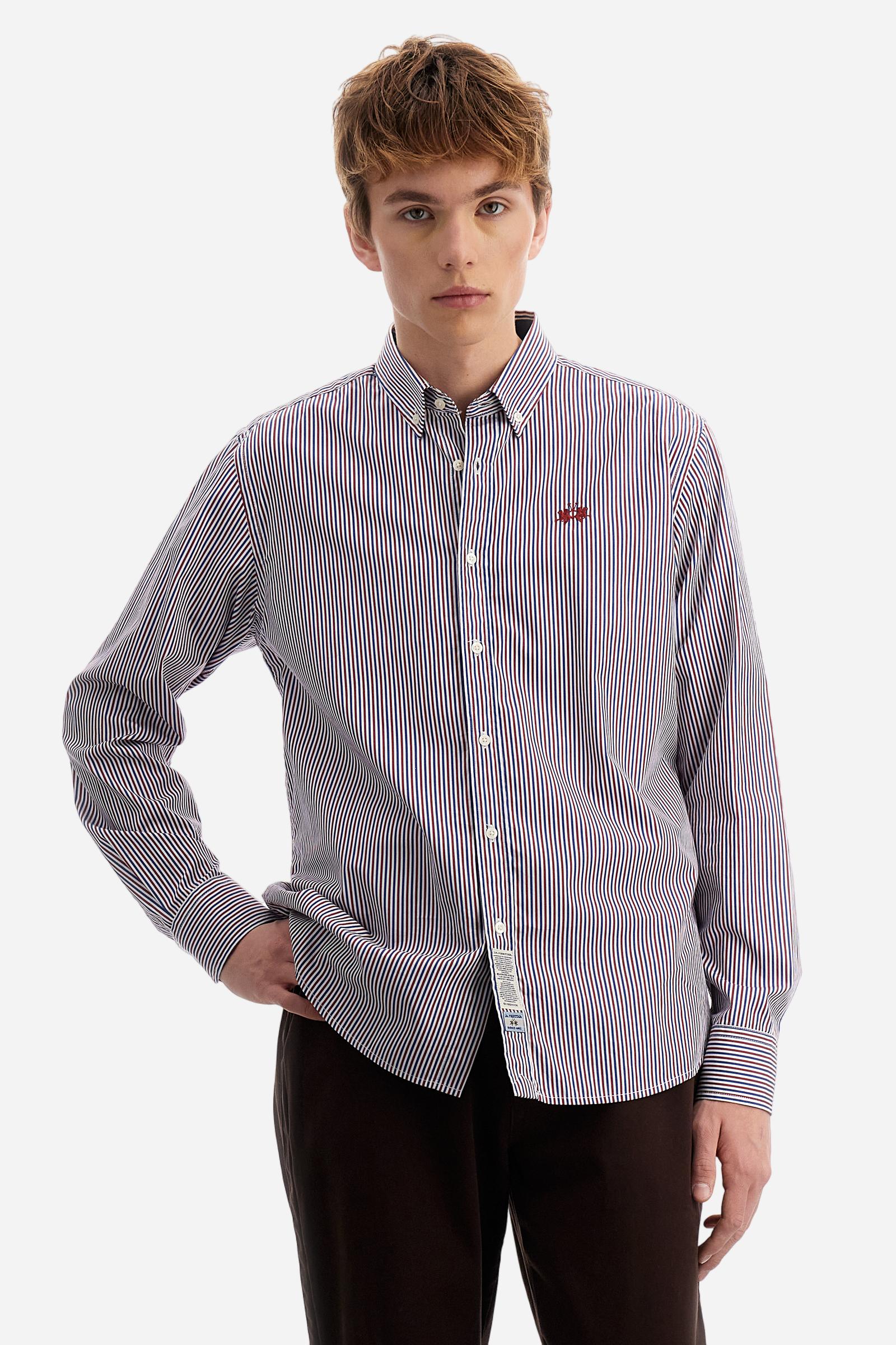 Men's long-sleeved poplin shirt with bicolour stripes. Button-down collar enriched with contrasting interior details and the distinctive Argentina signature. Contrasting embroidered logo on the chest. Regular fit and versatile silhouette. Model wears size L. - OptWhite/Navy/PopRed