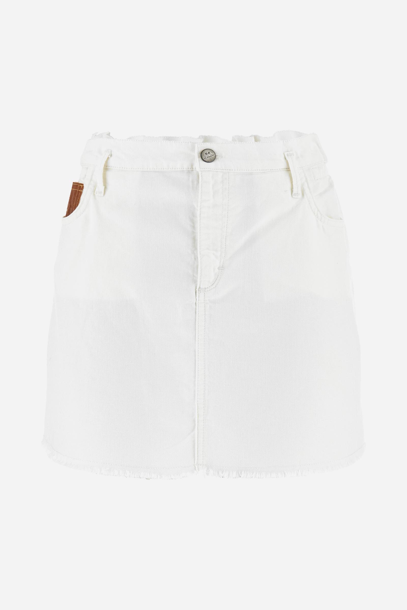 Denim mini skirt in cotton and linen. Classic five-pocket style with front fastening and gathered elastic drawstring waist, enriched with brand monogram on the back pocket and personalised leather patch. - Off White