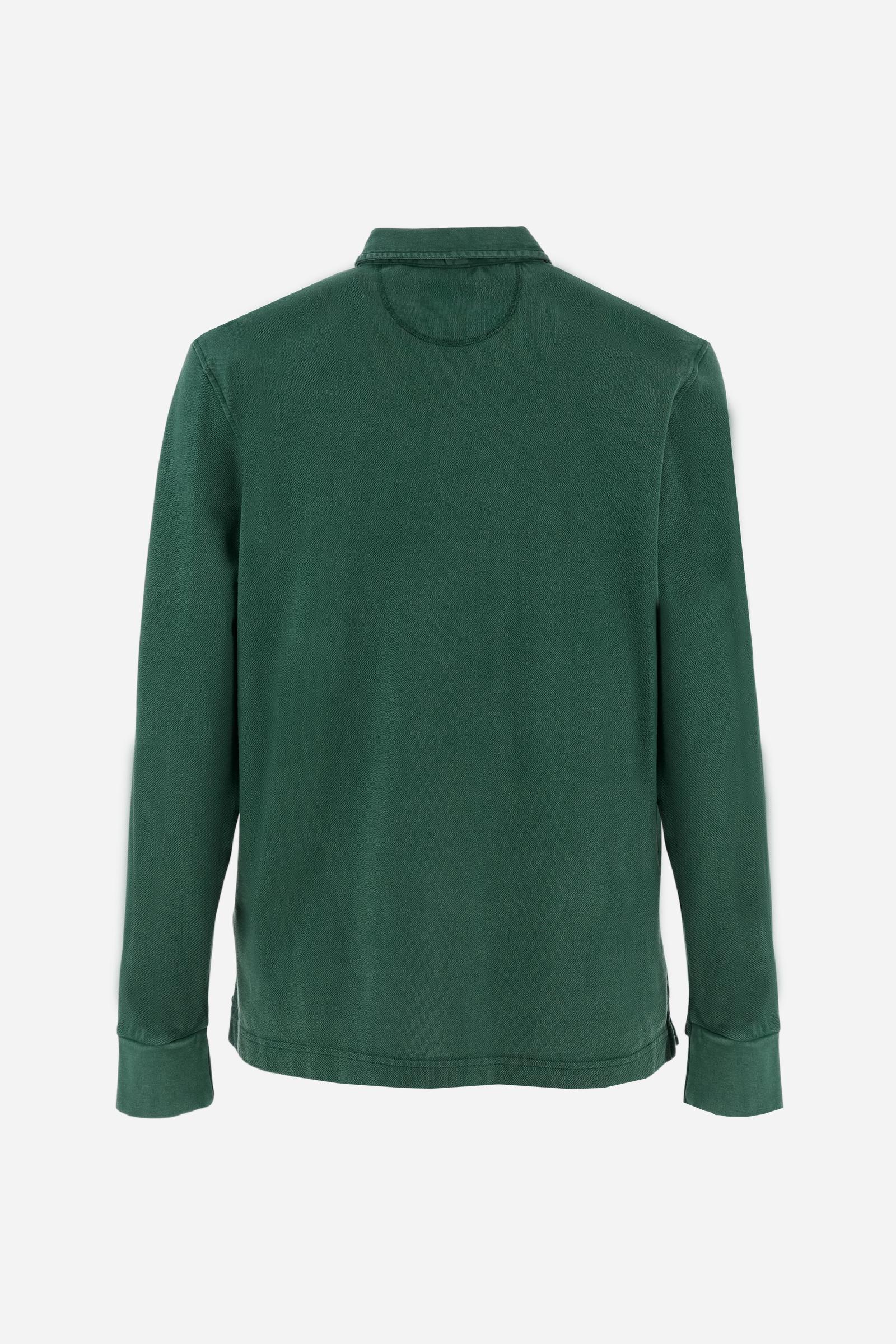 Men’s polo shirt in cotton piqué. Long sleeves, garment-dyed with pigments, tone-on-tone patches and embroidery. Regular fit. - Sycamore