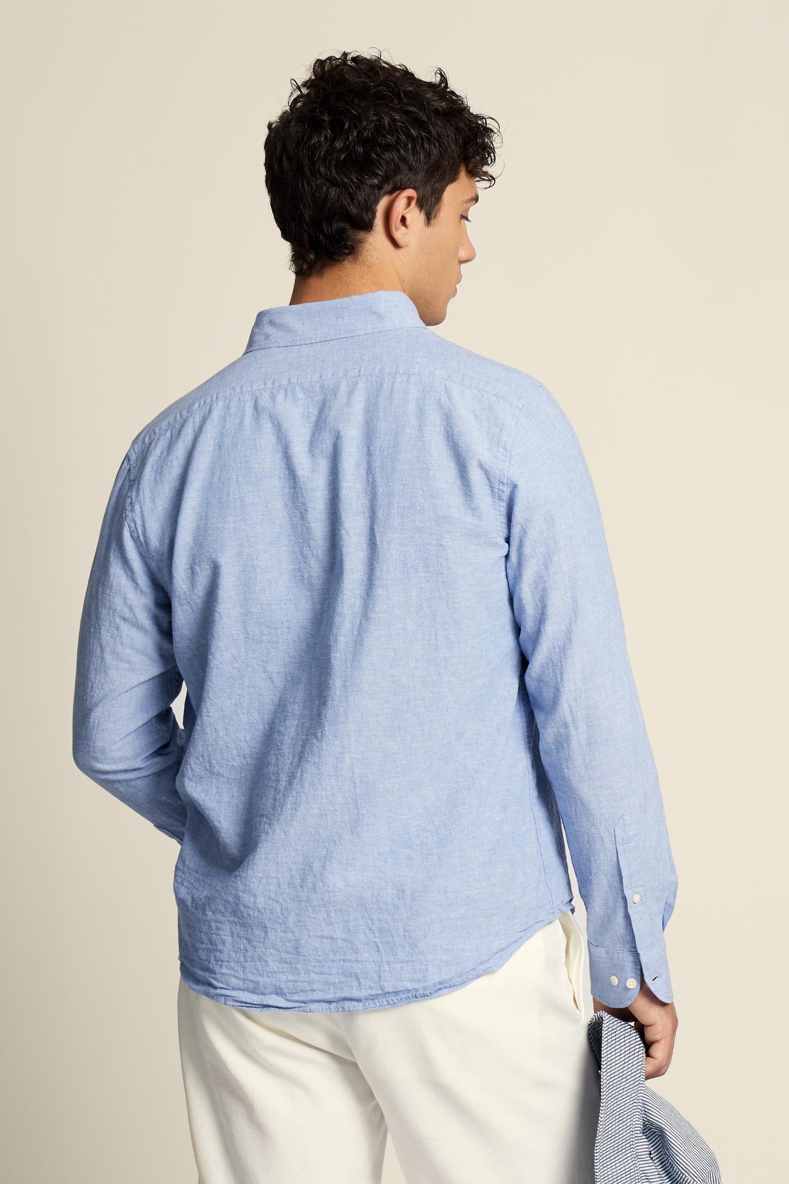 Men’s cotton and linen shirt with regular fit and French collar. Tone-on-tone embroidered logo and visible button placket. - Cornflower blue