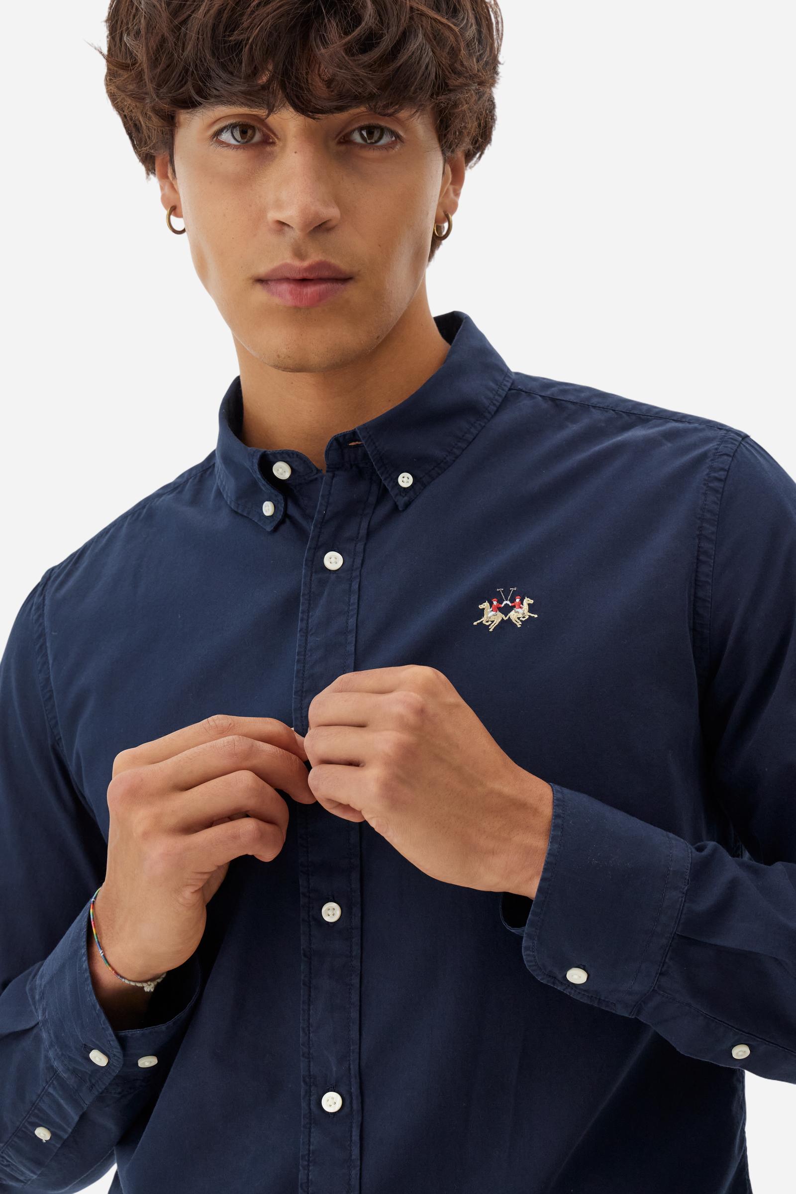 Men's long-sleeved shirt in cotton poplin. Slim fit with button-down collar. - Navy