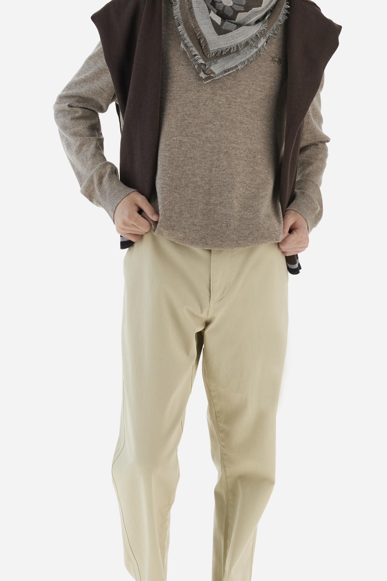 Men’s crew neck sweater in wool and cashmere. Soft and warm hand, regular fit and tone-on-tone embroidered logo. - Warm Taupe Melange