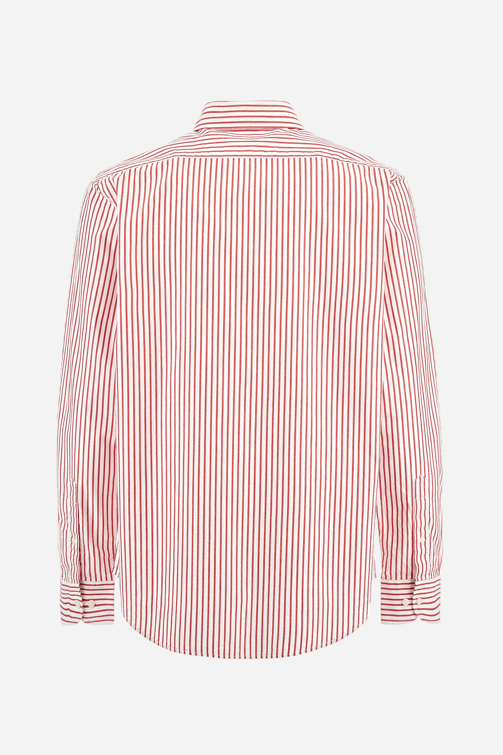 Men's two-tone striped long-sleeved shirt made from cotton poplin. Featuring a button-down collar and woven labels at the bottom of the opening. The logo is embroidered on the chest, over the heart, in contrasting thread. Regular fit. The model is wearing a size L. - Optic White/Poppy re