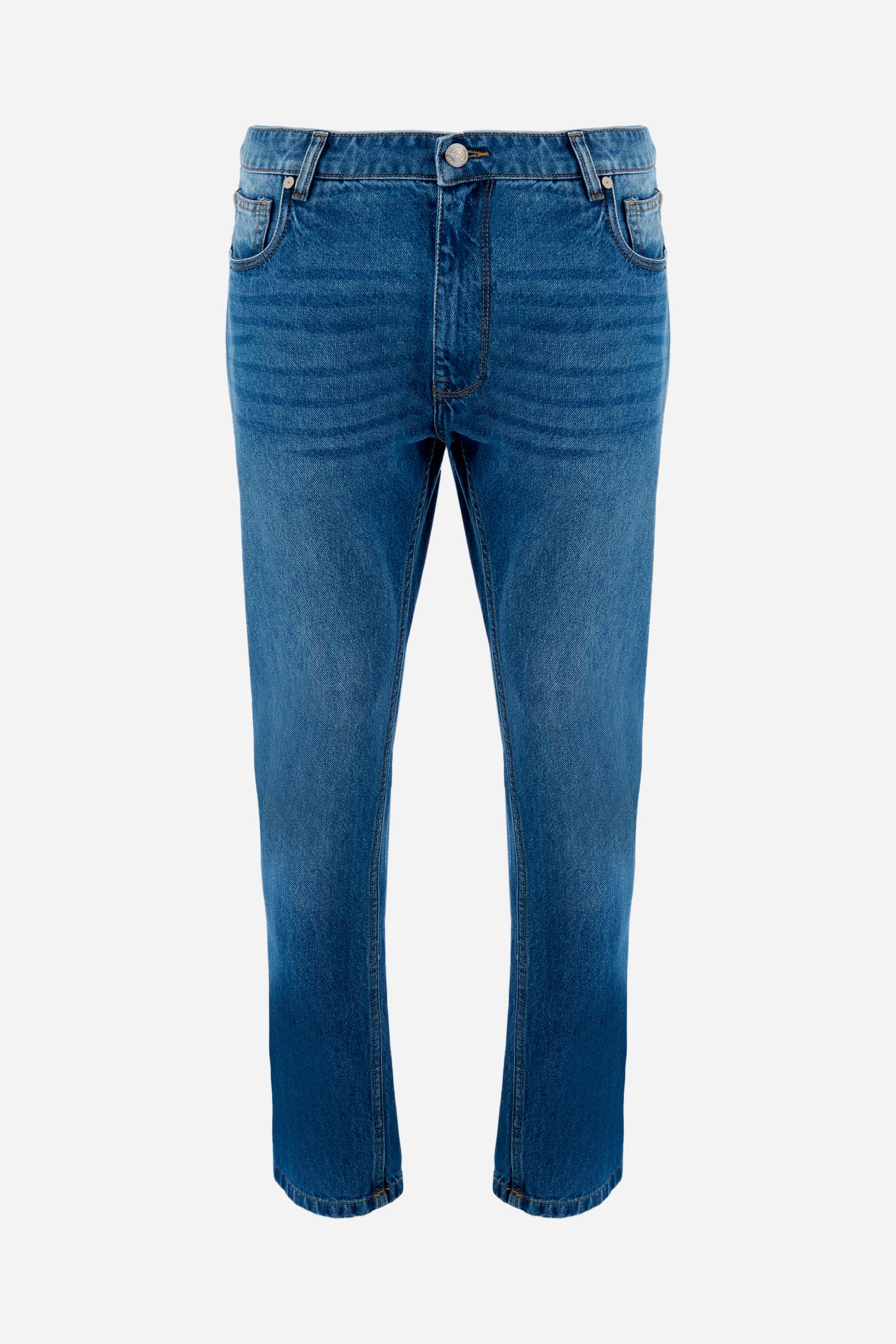 Five-pocket jeans in stretch cotton denim with branded rivets and button. Regular waist and slim leg. Embroidered logo on coin pocket and branded label on the back. - Medium Indigo Denim