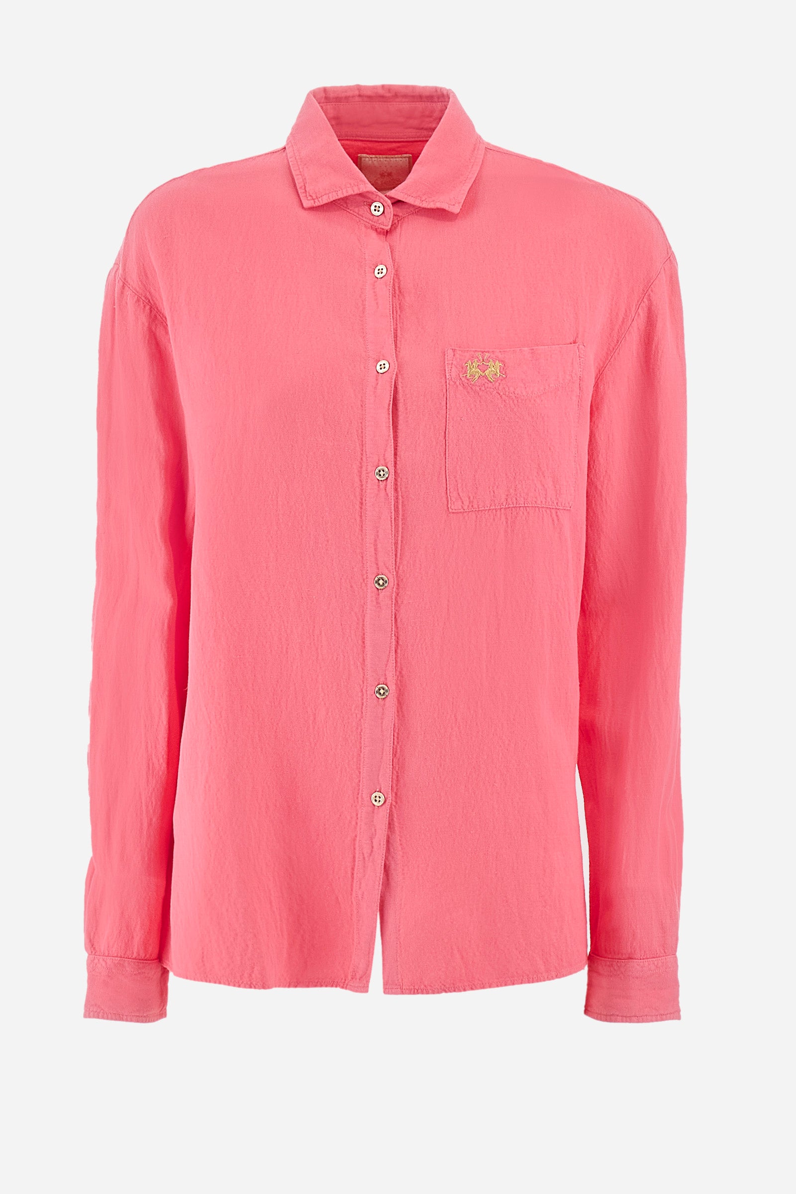Long-sleeved women's shirt in a linen blend. French collar. With buttoned cuffs. Featuring darts on the back. Featuring a small embroidered logo on the front. The fit is regular. The model wears a size 2. - Hot Pink