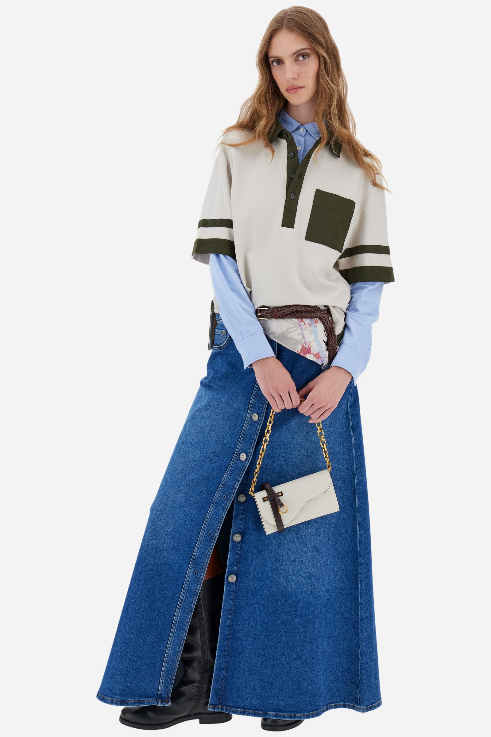 Long denim skirt with front opening. Flared model with sporty details. - Medium Indigo Denim