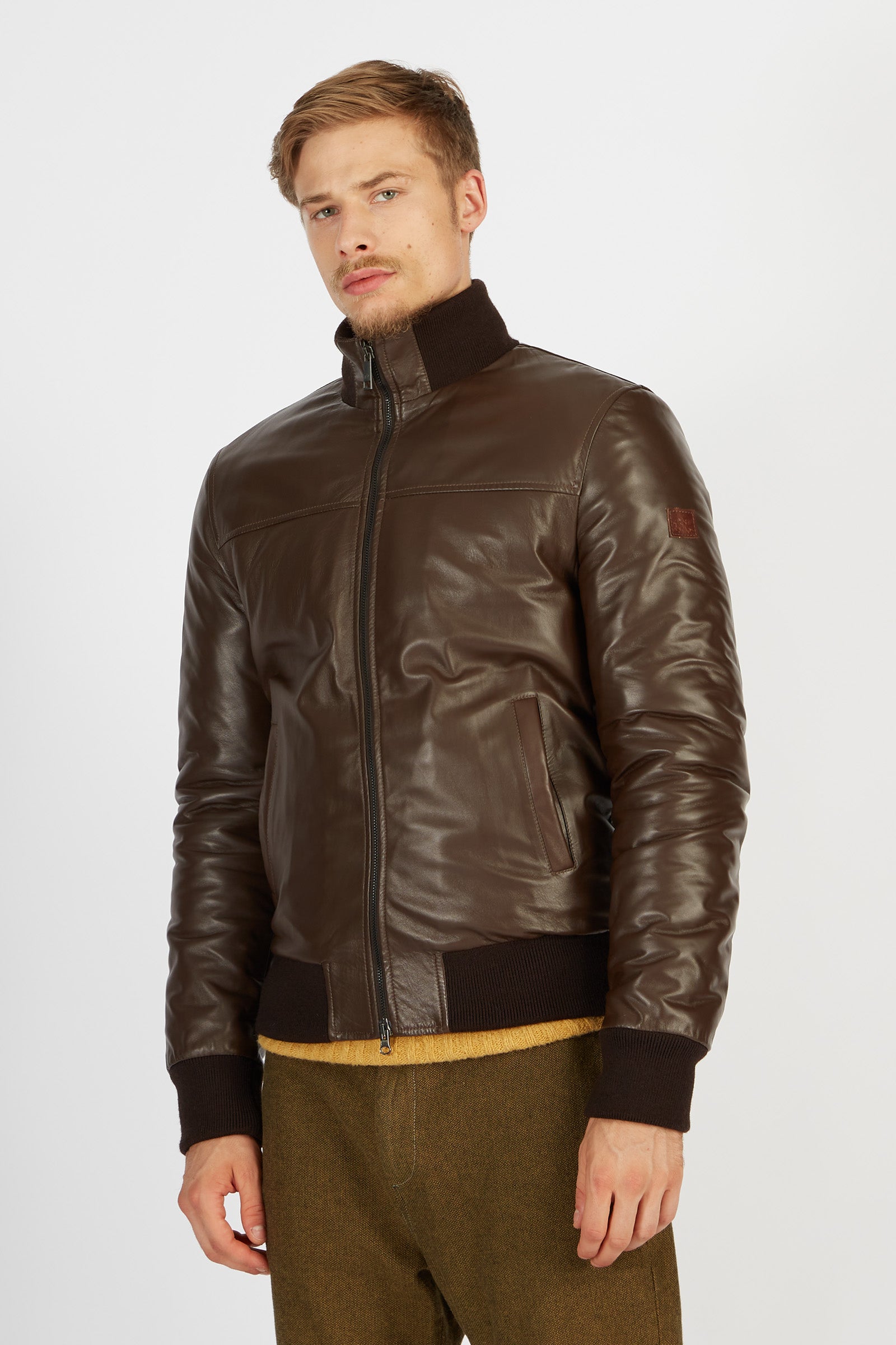 Blue Ribbon leather jacket with regular fit zip front closure | La 