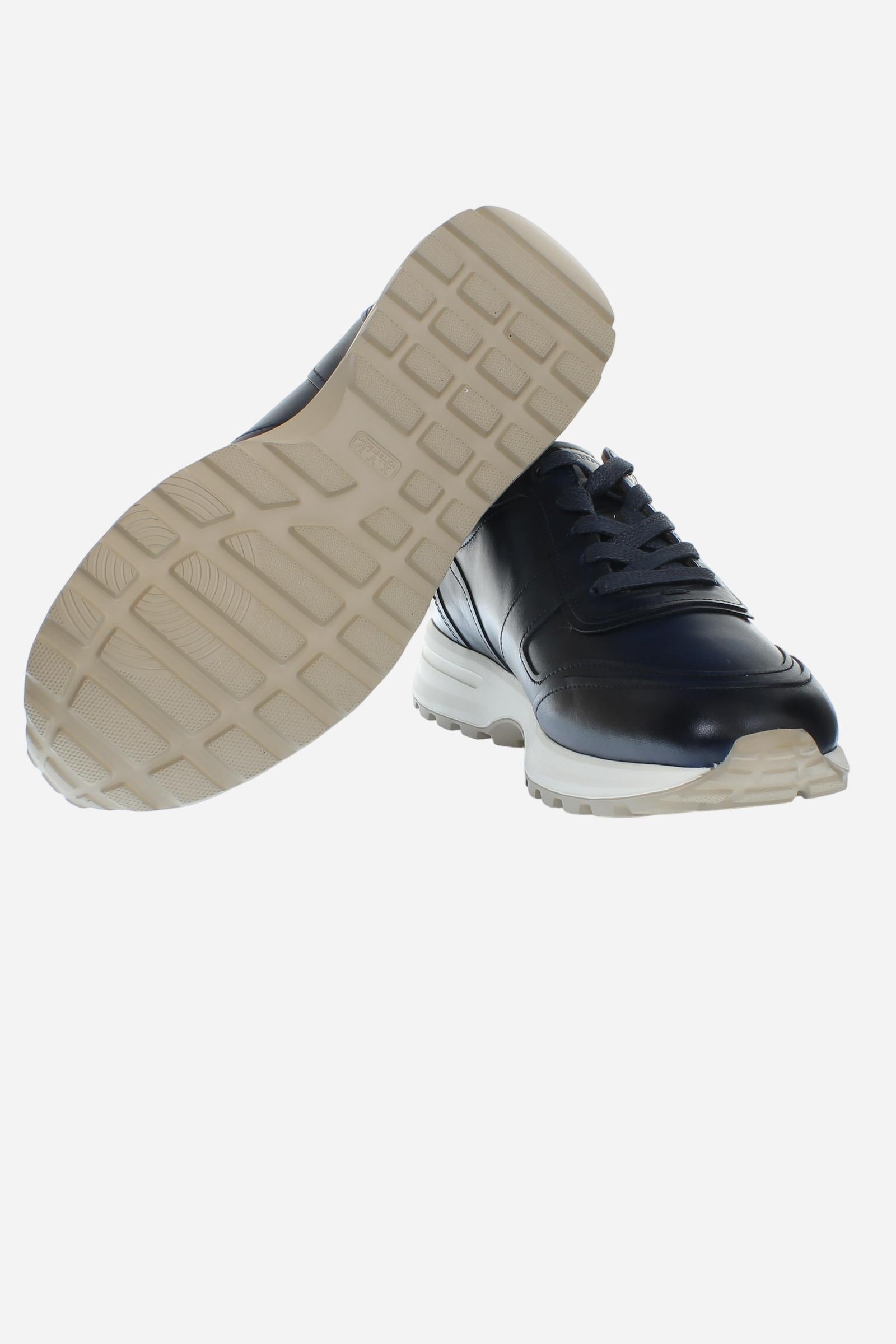 Sporty trainers in leather and suede with lightweight and cushioned dual-density soles. Comfort, versatility and contemporary style in a single model. - BLUE