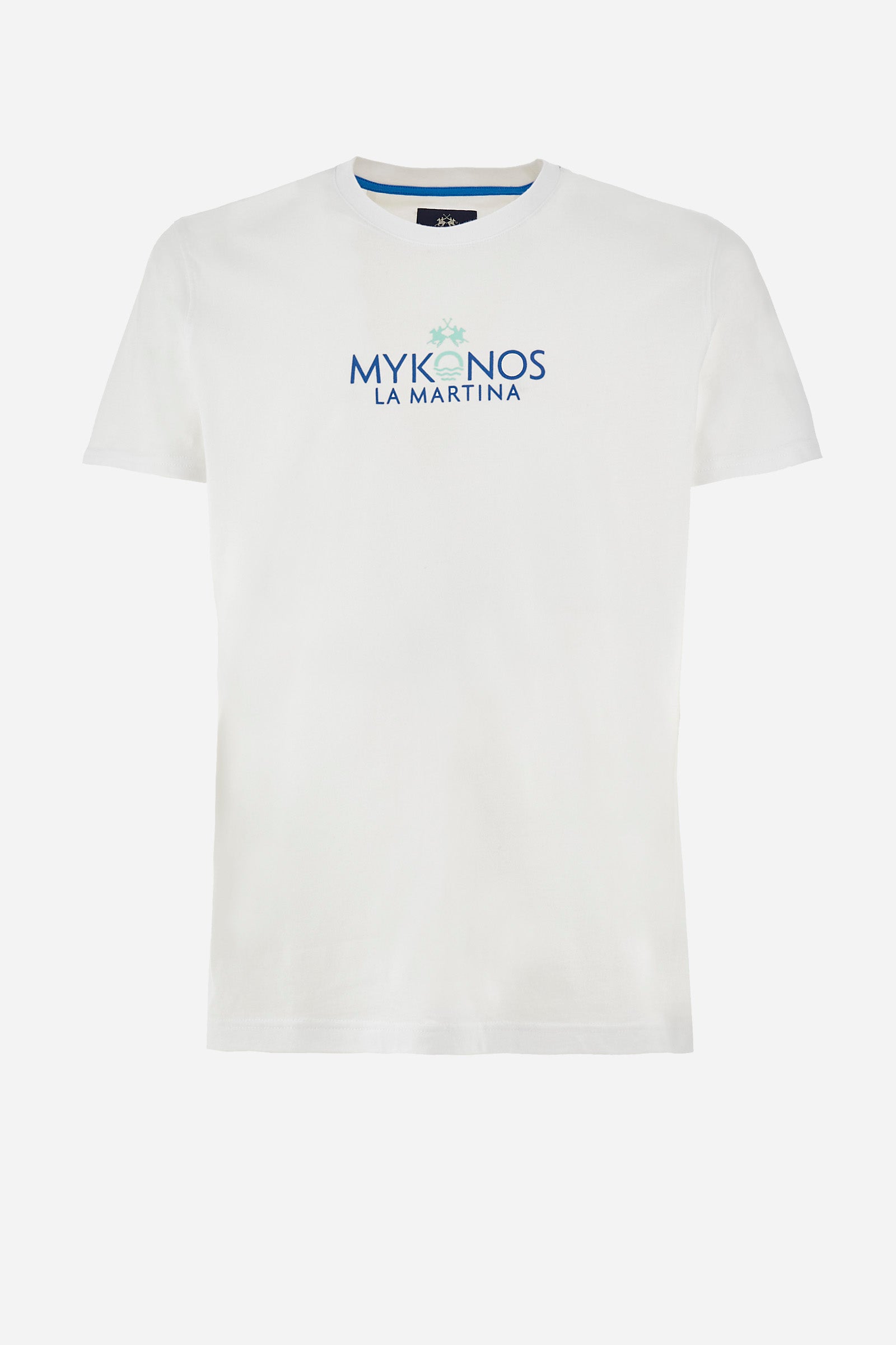 Men's short-sleeved T-shirt with a crew neck in a single colour. Made of 100% cotton. Printed on the front are the words "Mykonos" and "La Martina". On the back we find stylised prints inspired by Greece and the lettering that is also present on the front. Regular fit. The model wears a size L. - Optic White