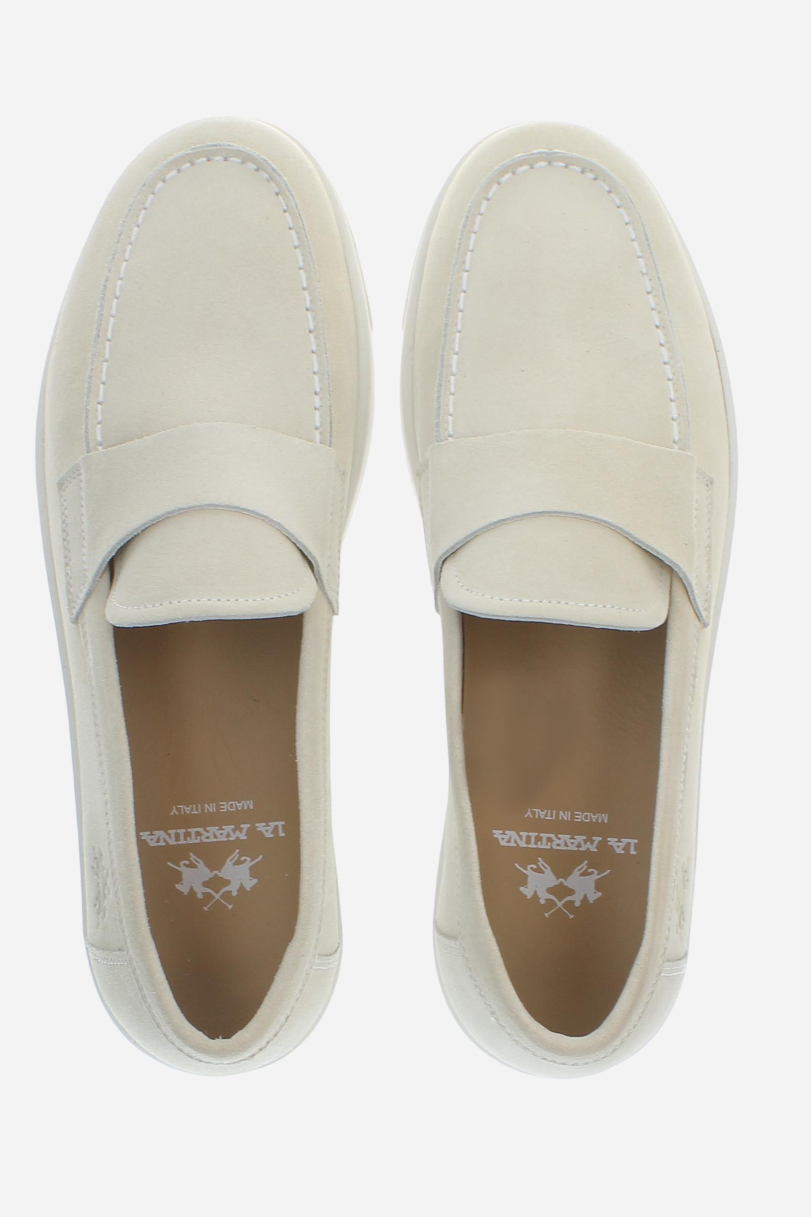 Men’s suede loafers with strobel construction and contrast EVA sole. Tone-on-tone side logo. - Cream