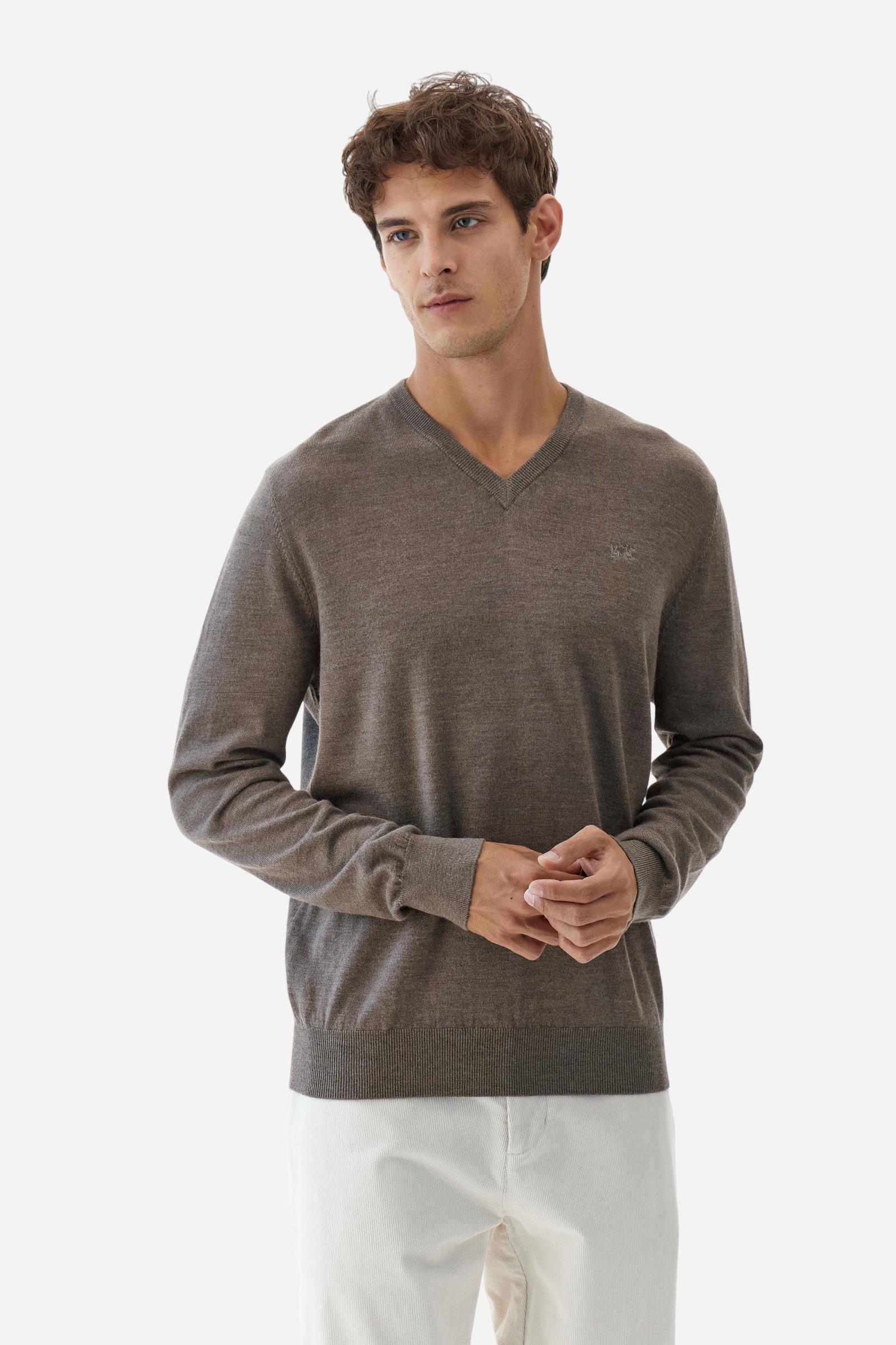Men’s merino wool V-neck sweater - Barrie