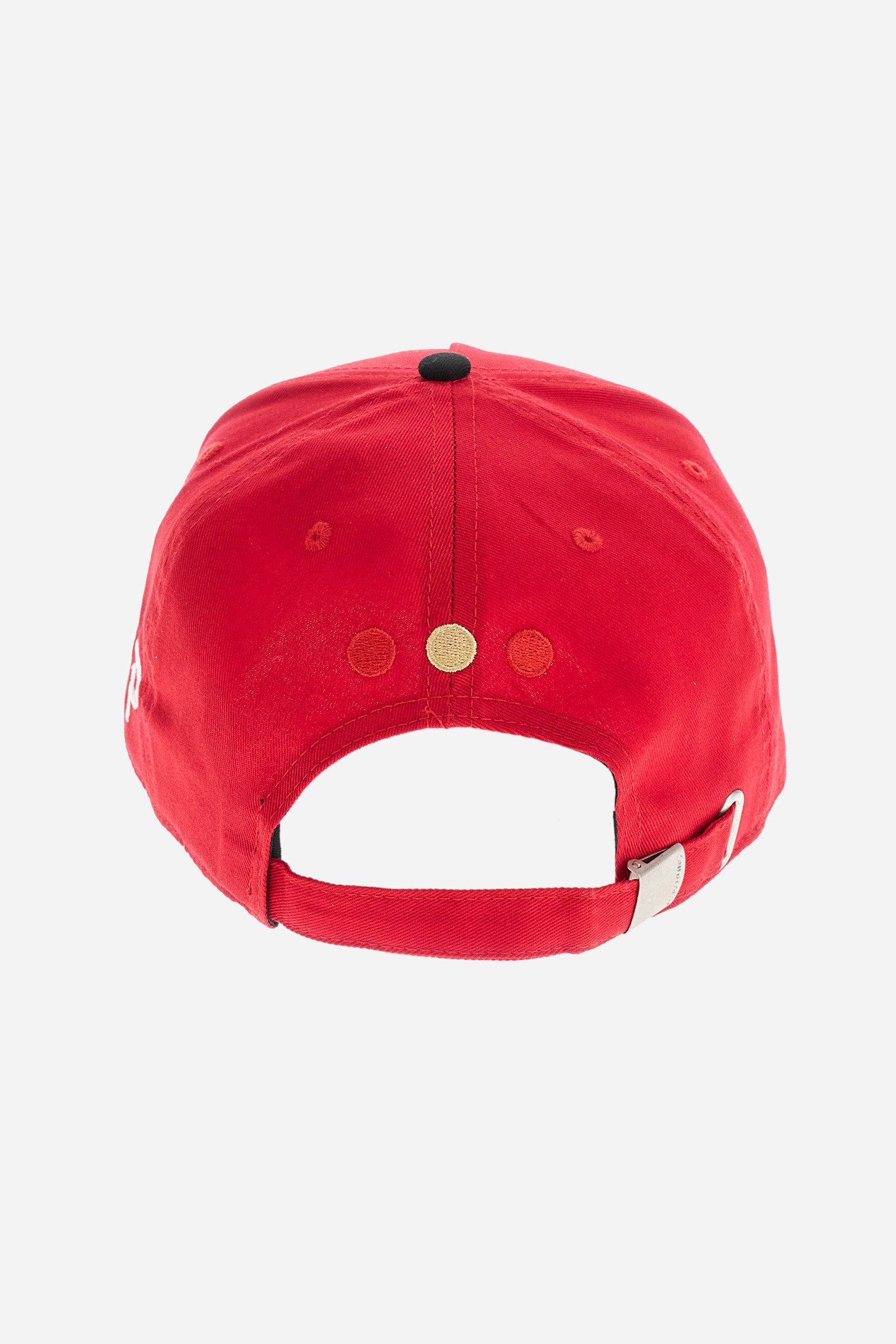 Unisex baseball cap in solid color, made of 100% cotton. Contrasting details and small La Martina logo embroidered on the front. On the side are embroidered initials of the nation to which is dedicated the accessory of the capsule Ciudades. Adjustable closure. - Formula One