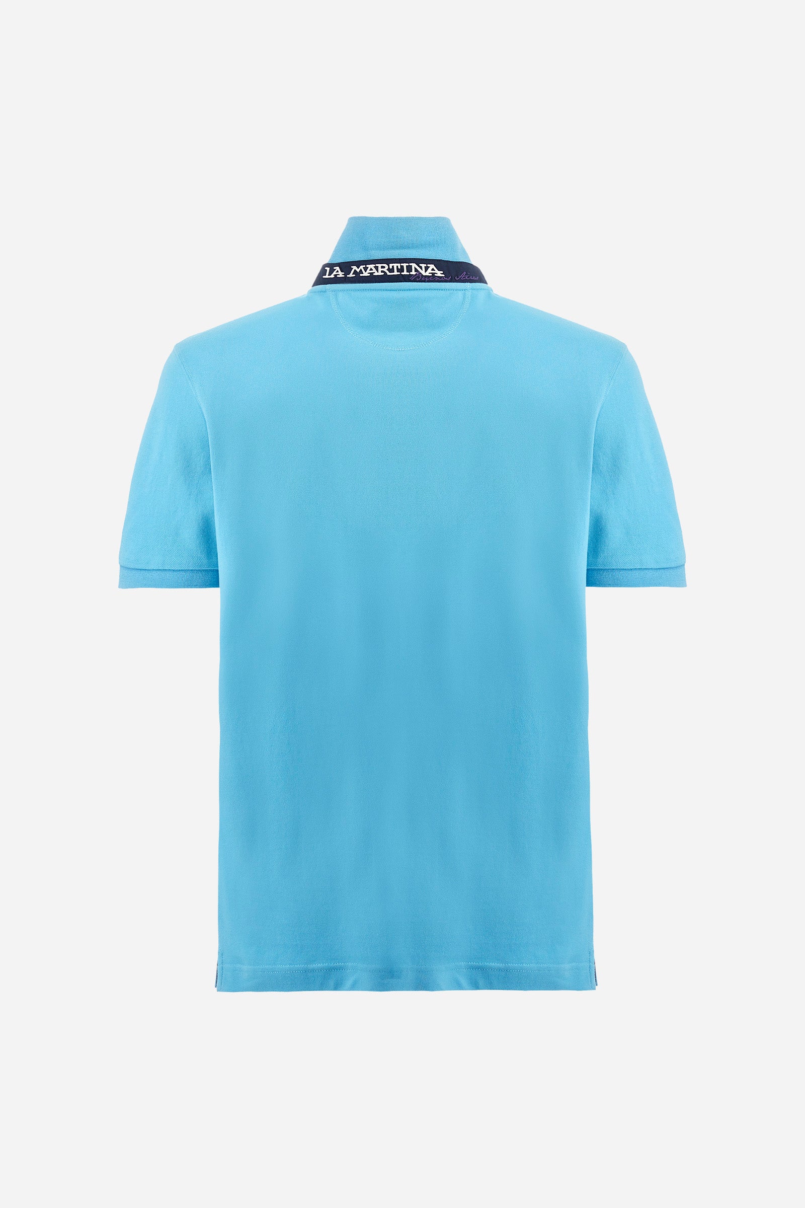 Men's plain short-sleeved polo shirt made from stretch piqué. Two-button fastening. The collar and cuffs are made from tone-on-tone ribbed fabric. Under the collar, there is a contrasting fabric panel with embroidered multicoloured lettering. The logo is embroidered on the left side of the chest in contrasting thread. Slim fit. The model is wearing a size L. - Blue Mist