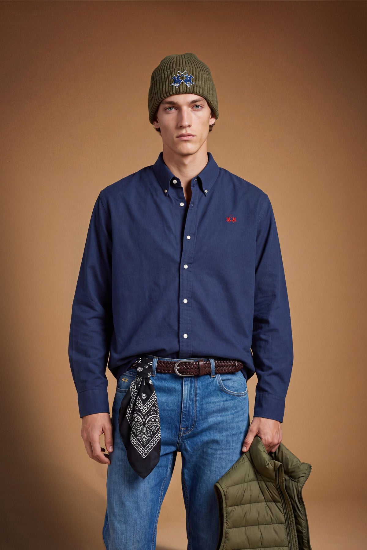 Men’s pure cotton Oxford shirt with button-down collar, front buttons, embroidered logo, and regular fit for comfort and freedom of movement. - Navy