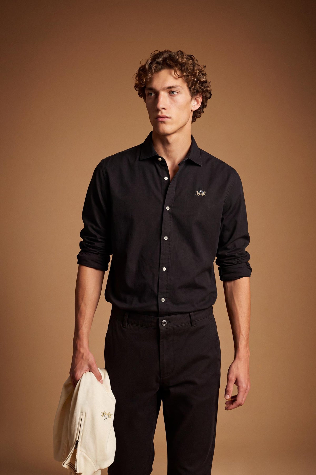 Men's long-sleeve 100% cotton poplin shirt with regular fit, French collar, custom buttons, single-button cuff, and Argentina Edition labels for a refined look. - Black