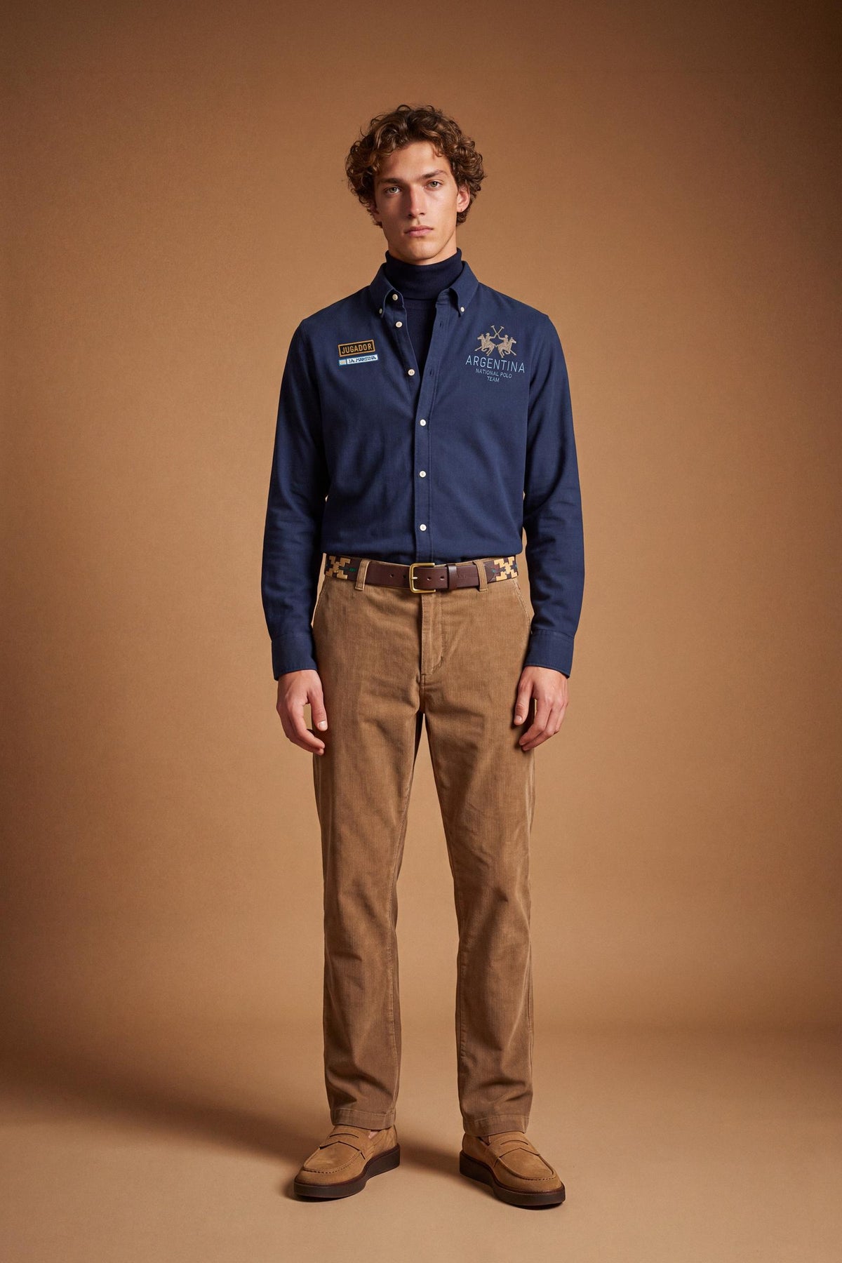 Men’s long-sleeve 100% cotton Oxford shirt with a soft texture, regular tailored fit, button-down collar, mother-of-pearl buttons, and detailed embroidered patches. - Navy