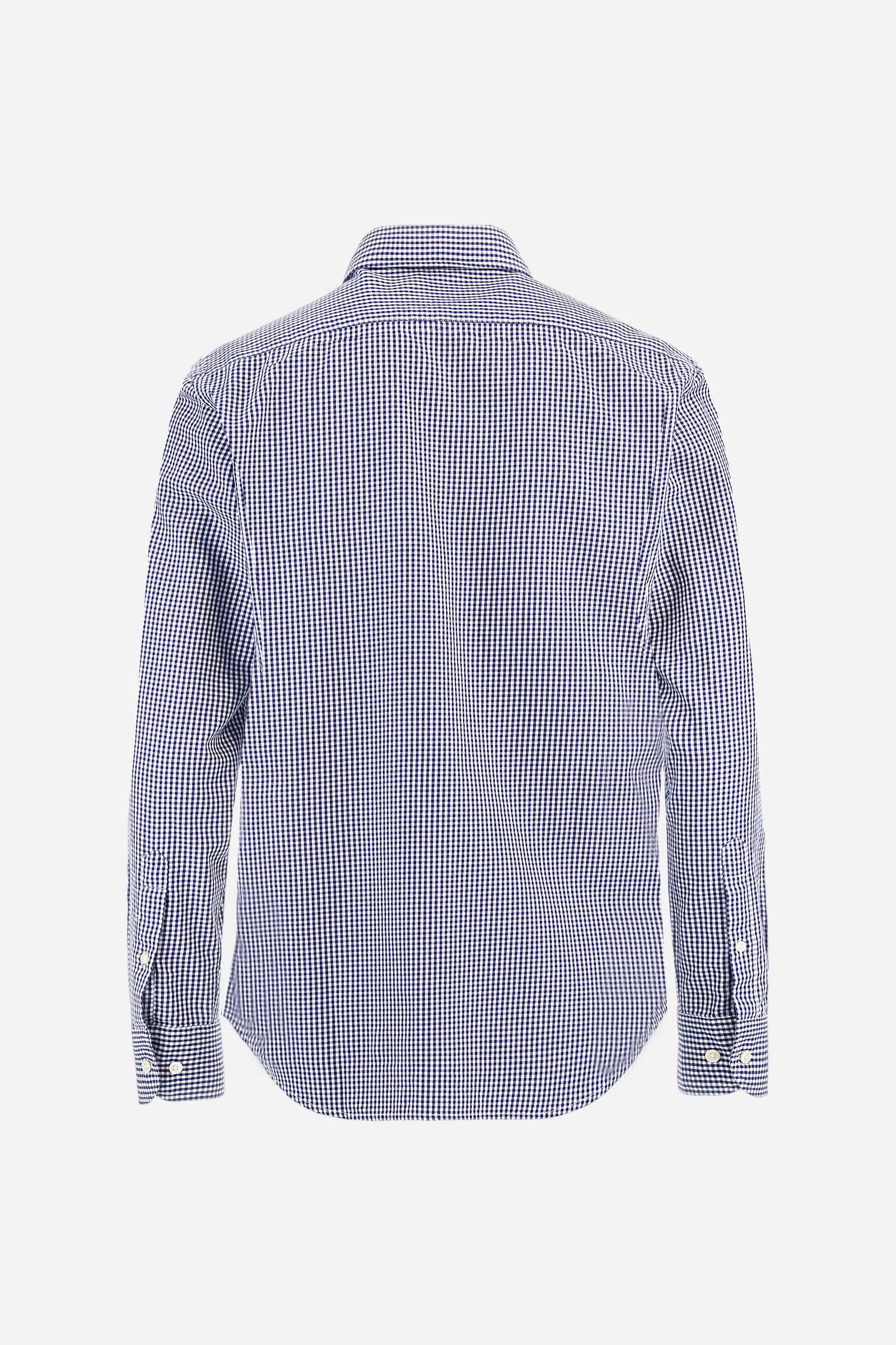 Men’s long-sleeved shirt in 100% cotton poplin with a bicolor check pattern. Front button placket with personalized buttons and button-down collar. Inside the collar, contrasting details feature Argentine-inspired embroideries and prints on blue or sky-blue background. Contrasting embroidered logo on the chest. Regular, classic fit. The model wears size L. - Navy/Optic White
