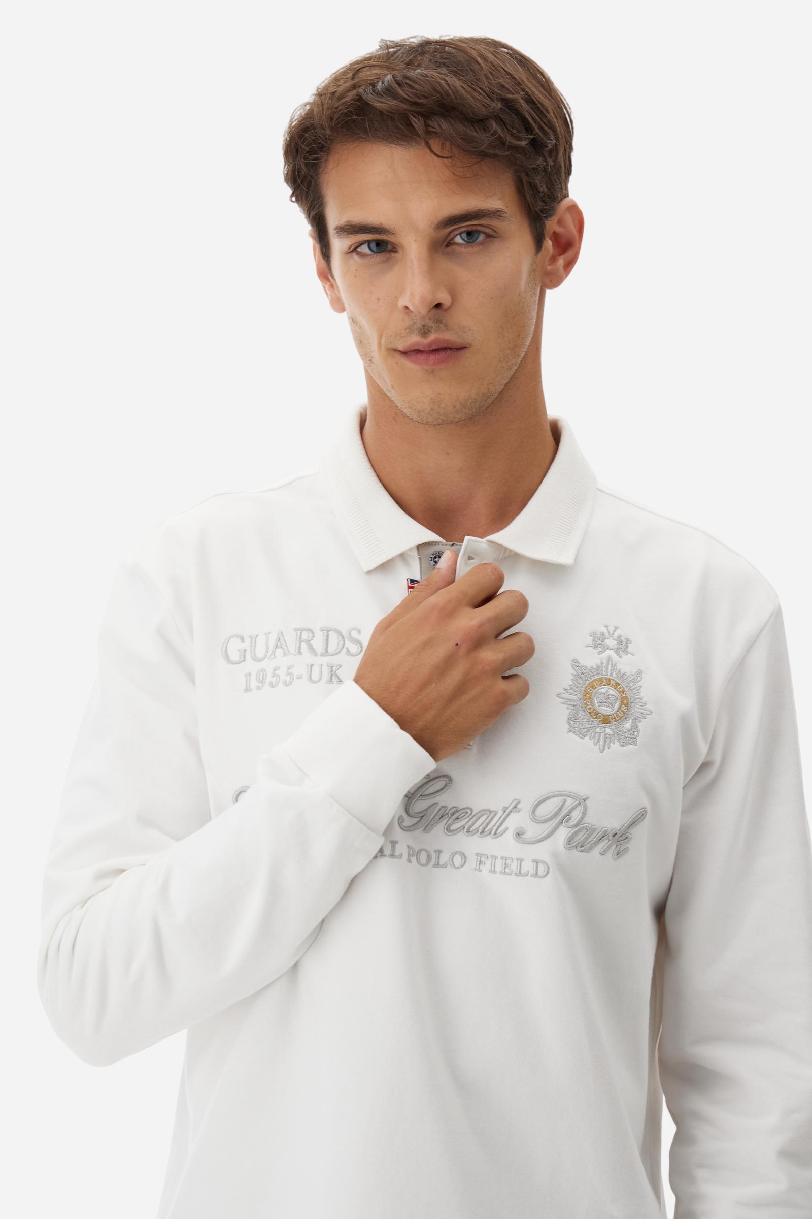 Long-sleeve polo shirt in warm cotton jersey. Ribbed collar with subtle textured detail, contrast undercollar and placket. Logo and Guards crest embroidered in contrast on the chest, paired with raised embroidered lettering inspired by Windsor tradition and British polo. Regular fit for an elegant yet relaxed style. Model wears size L. - Off White