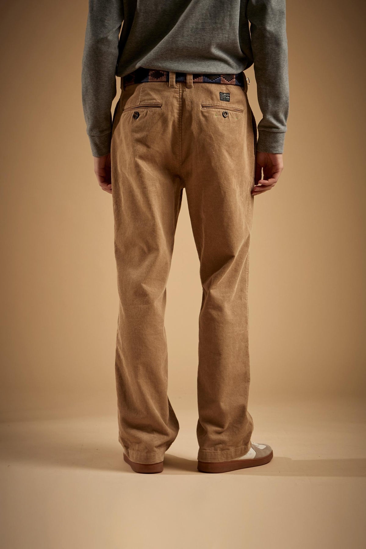 Pantalón chino de hombre en terciopelo de algodón con canalé - Edoardo
