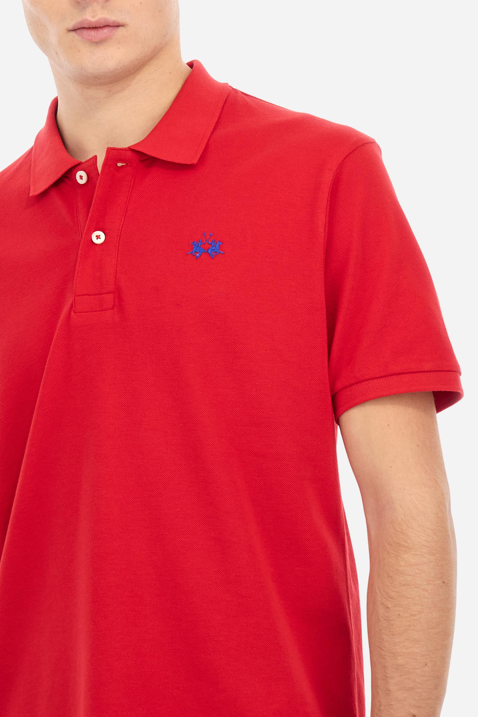 Men's plain-coloured, short-sleeved, regular-fit cotton polo shirt. Contrasting La Martina logo sewn onto the chest. This versatile garment goes perfectly with a pair of jeans from the collection. - Formula One