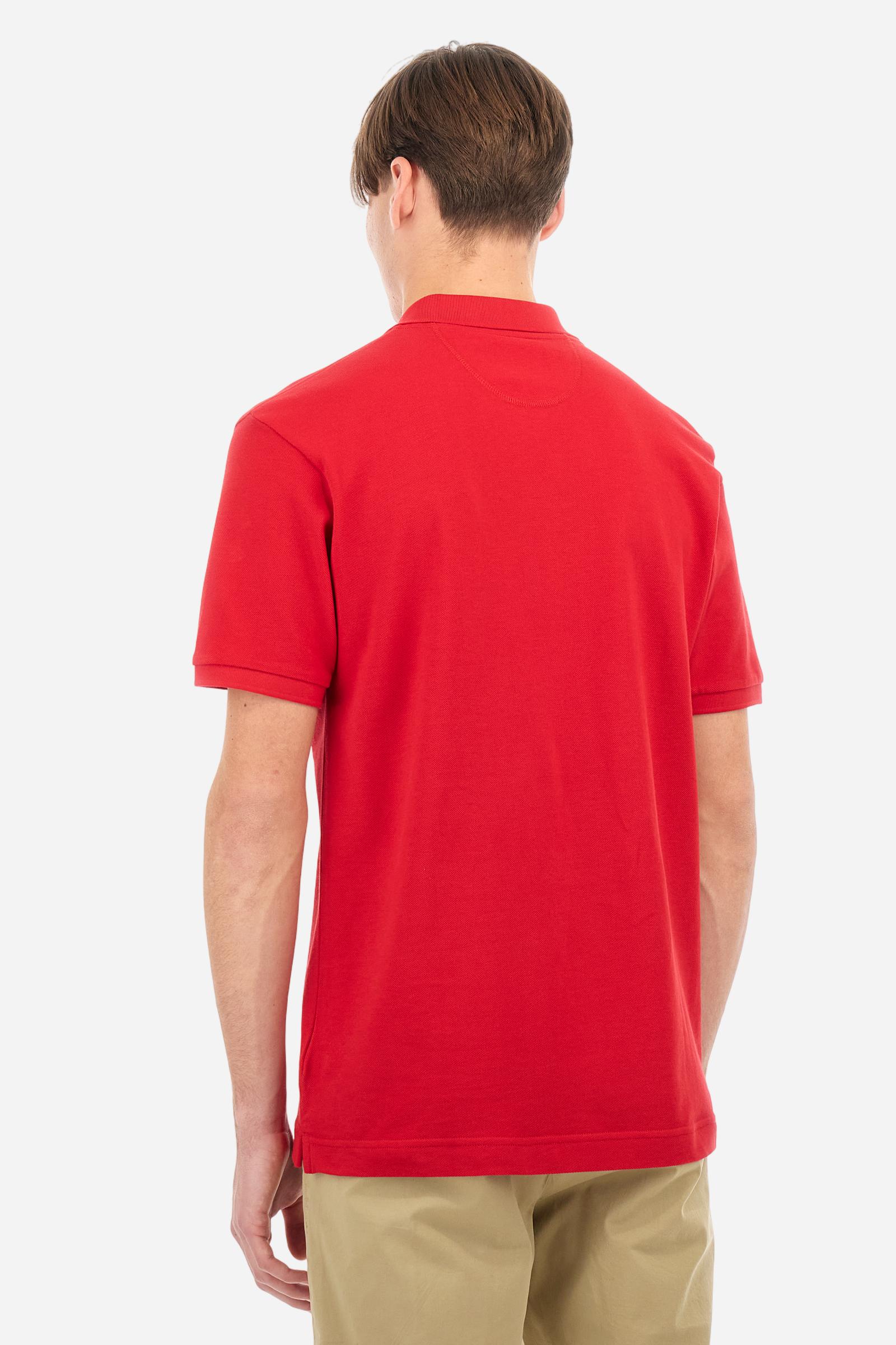 Men's plain-coloured, short-sleeved, regular-fit cotton polo shirt. Contrasting La Martina logo sewn onto the chest. This versatile garment goes perfectly with a pair of jeans from the collection. - Formula One