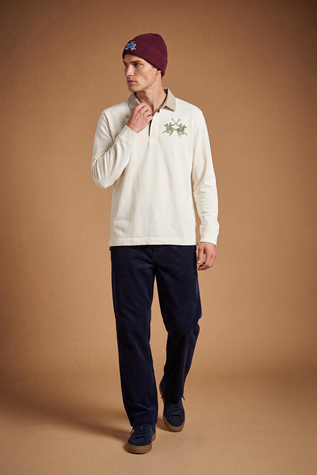 Men's long-sleeve polo in heavyweight 100% cotton jersey with a contrasting collar and hidden placket. Features a relaxed fit and a large 3D embroidered logo. - Pristine