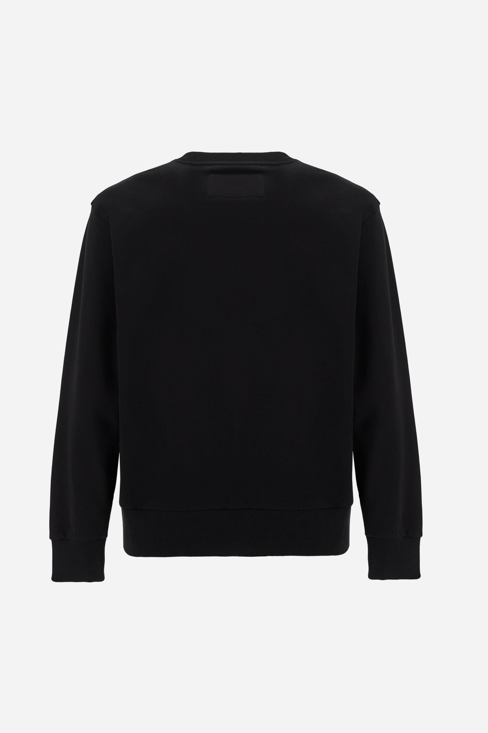 Men's crew-neck sweatshirt with long sleeves made from 100% cotton diagonal fleece. The model features ribbed collar, cuffs and hem in matching tone. The regular fit is enhanced by a modern cut with slightly structured shoulders. The design is distinguished by the exclusive maxi 3D embroidered brand logo in contrasting color on the chest. The model is wearing size L. - Black                                                                                                                                       