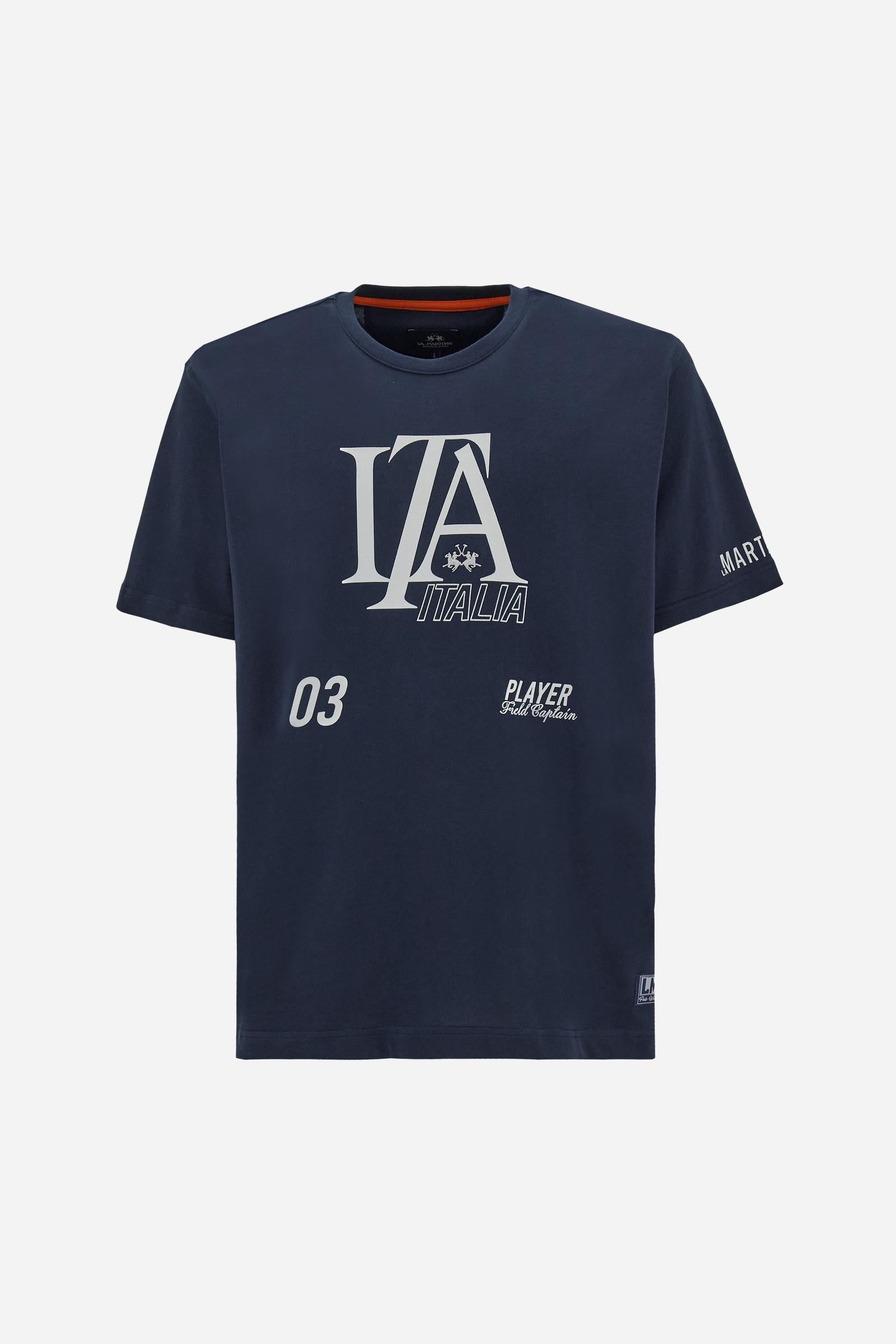 Men’s short-sleeve cotton jersey T-shirt with a contemporary, clean design. Contemporary fit and bold blue graphics inspired by the “Player” theme. - Navy