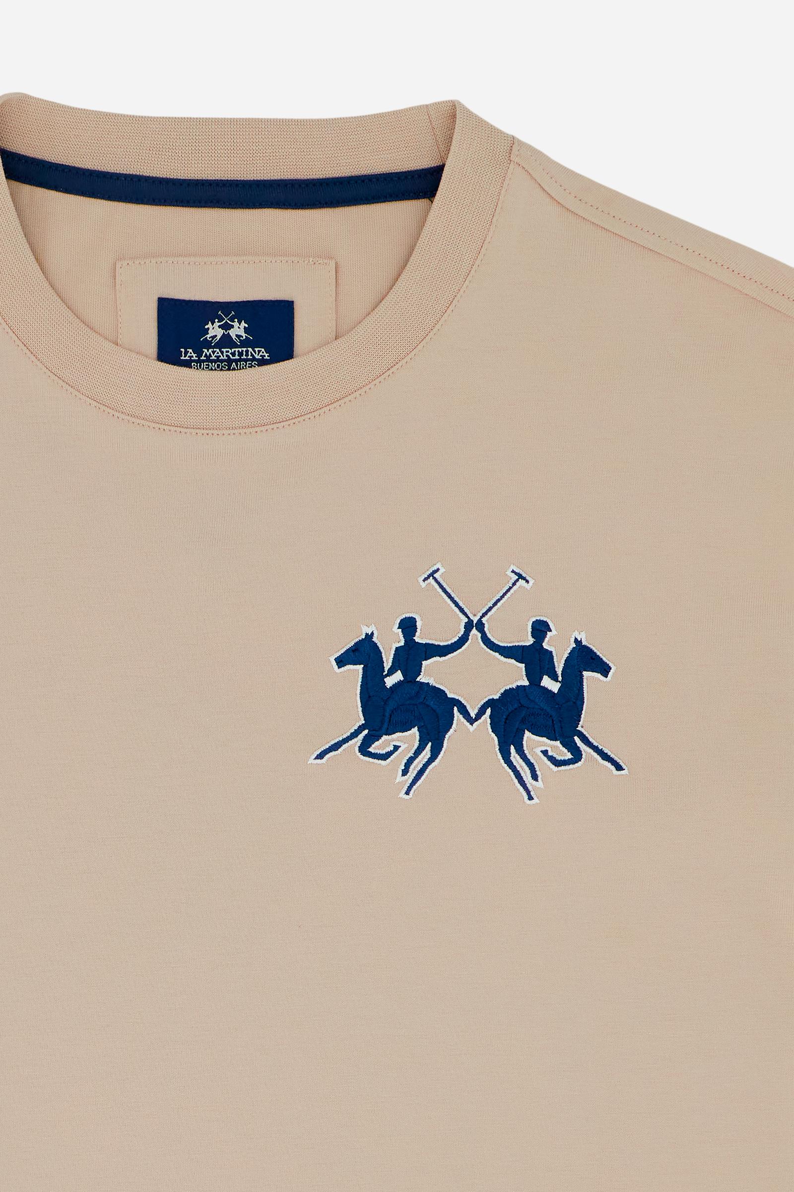 T-shirt in heavy cotton jersey with a structured, boxy fit. Dropped shoulders and clean lines. Large contrasting 3D embroidered logo on the chest. - Humus                                                                                                                                                                                                                                                                                                                                                                      