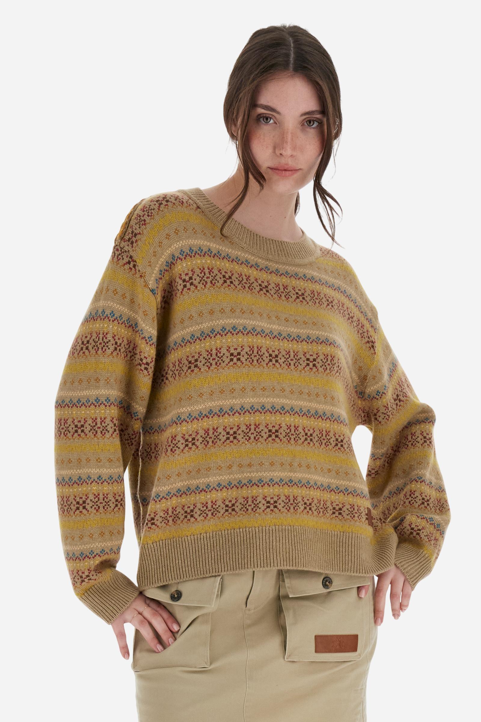 Women’s crew-neck sweater with long sleeves in lambswool blend with ribbed collar, cuffs and hem. Multicolour jacquard horizontal stripe pattern on body and sleeves. Logo on faux leather label applied to the front hem. Straight, regular fit combining style and comfort. The model wears size 2. - Safari