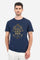Single-colour short-sleeved men's T-shirt made of cotton jersey. Crew neck, with colour-contrasting jersey border inside. The front graphic is a large print featuring the Guards crest, and is enriched by the La Martina lettering and brand logo, both embroidered. The fit is regular. The model is wearing a size L. - Navy