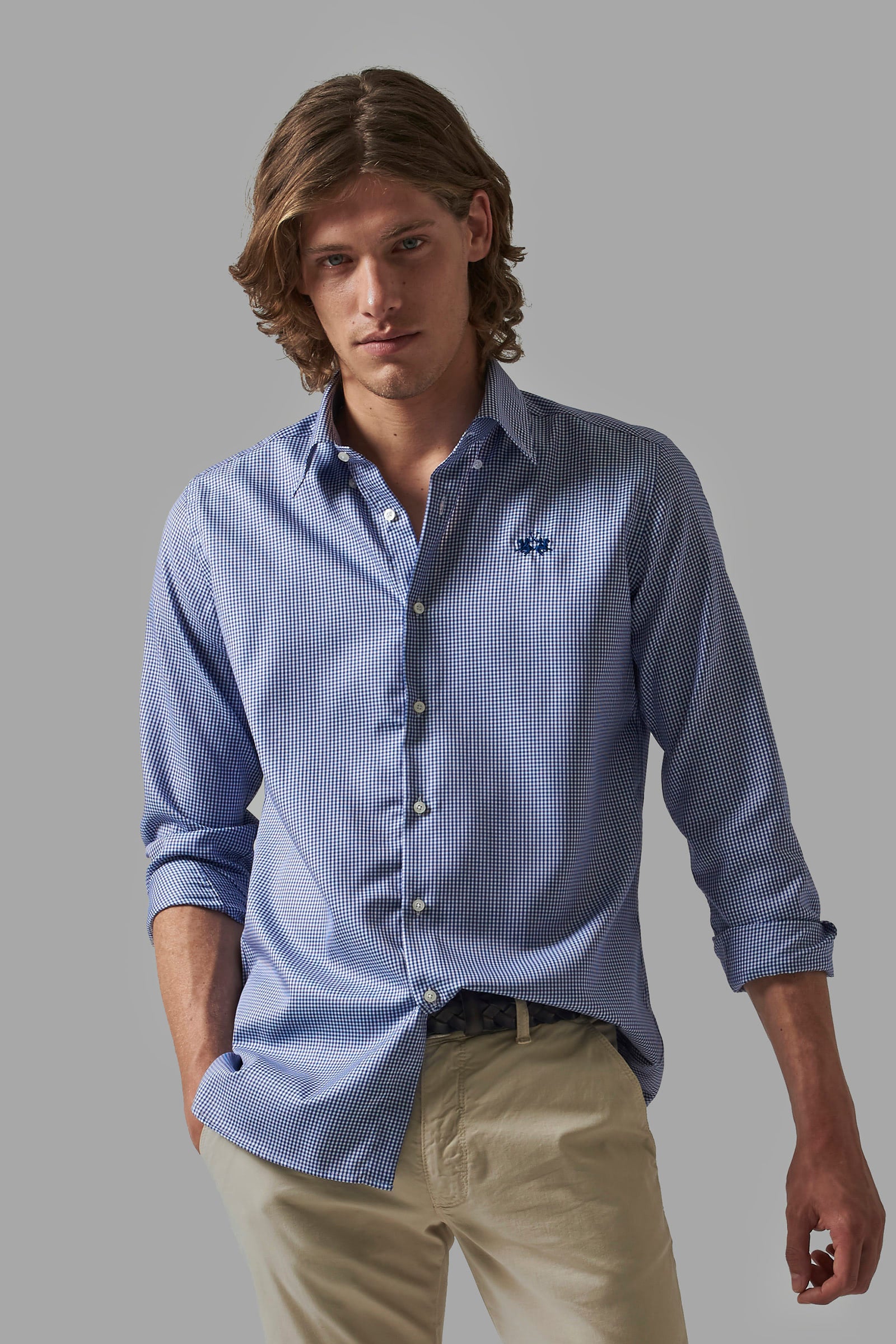 Custom-fit 100% cotton shirt