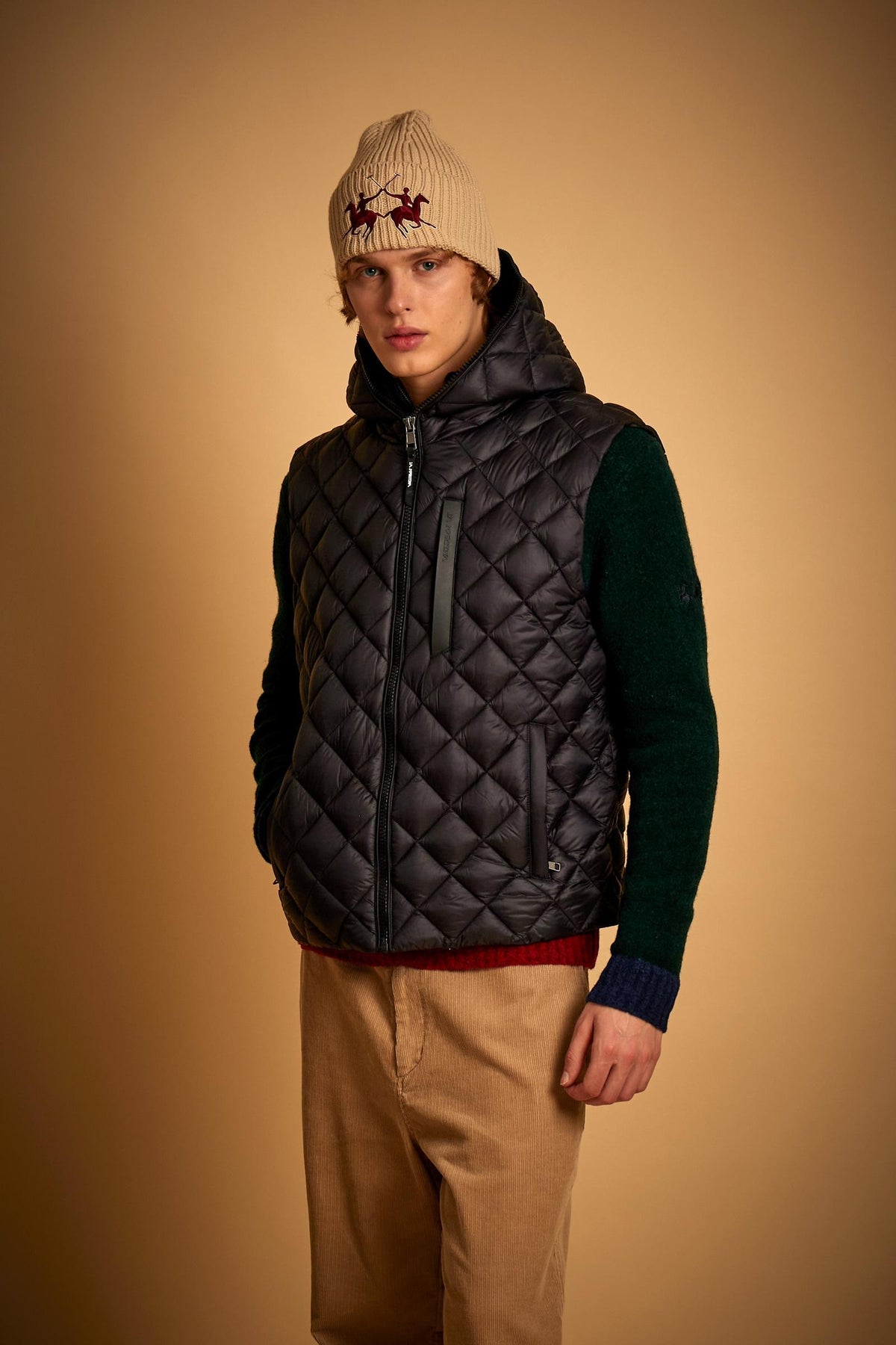 Men's sleeveless padded nylon hooded vest - Dario