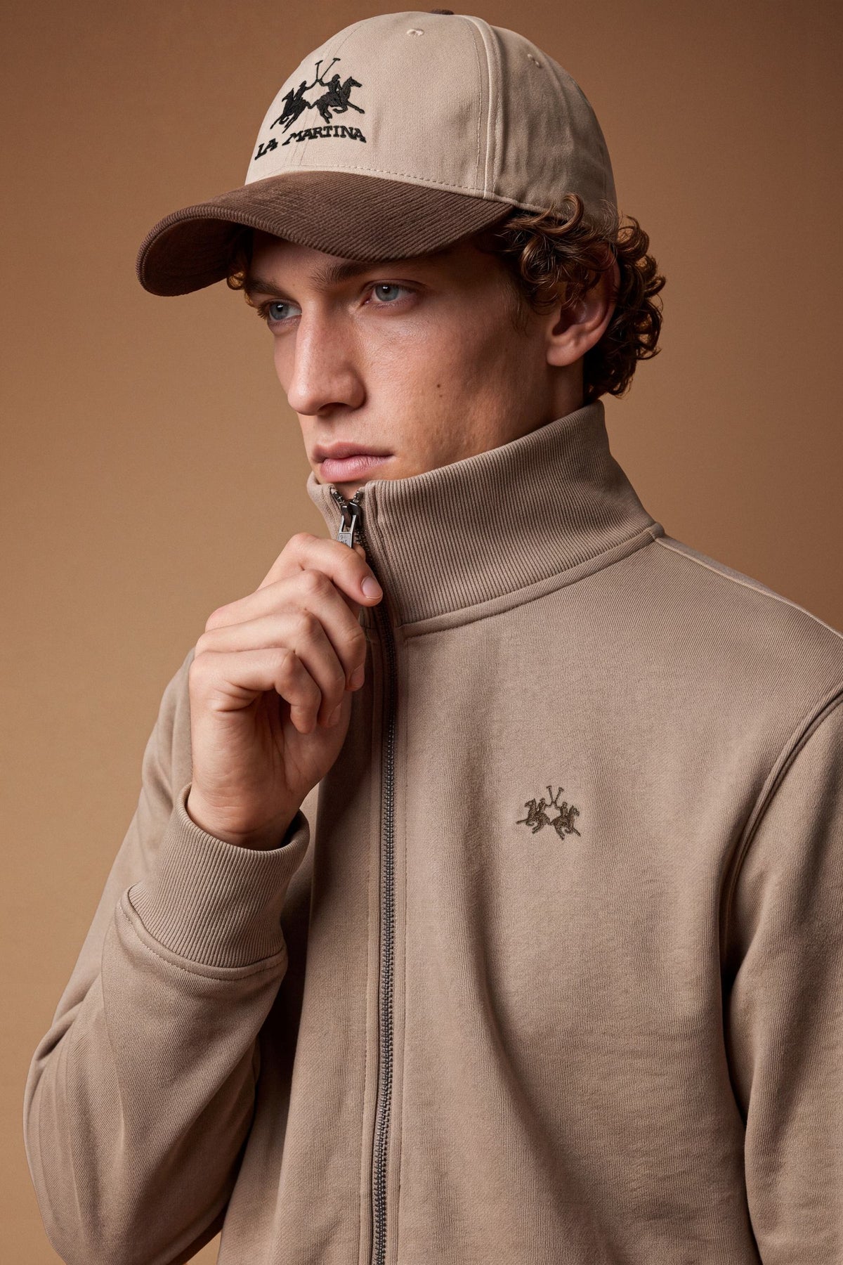 Men's 100% cotton fleece sweatshirt with a high collar, customized zipper, ribbed cuffs and hem, regular fit, and a subtle embroidered logo for comfort and style. - Vintage Khaki