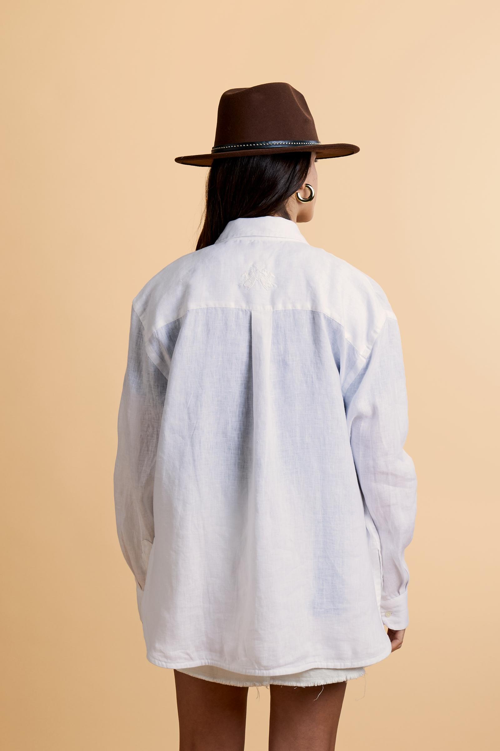 Women’s garment-dyed linen shirt with regular fit. Chest pocket with monogram and large tone-on-tone logo on the back. - Optic White                                                                                                                                                                                                                                                                                                                                                                                            