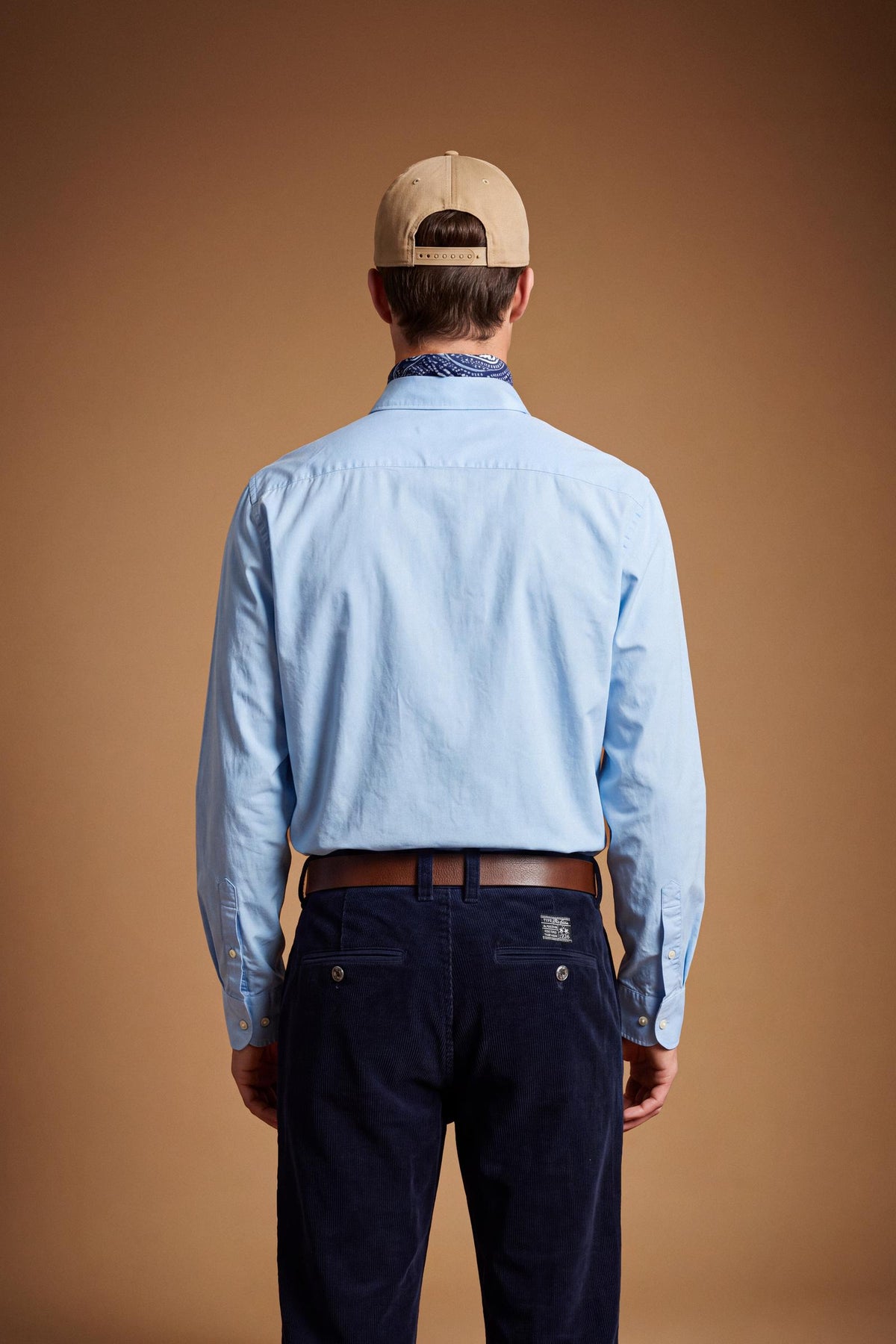 Men's long-sleeve 100% cotton poplin shirt with regular fit, French collar, custom buttons, single-button cuff, and Argentina Edition labels for a refined look. - Blue Bell