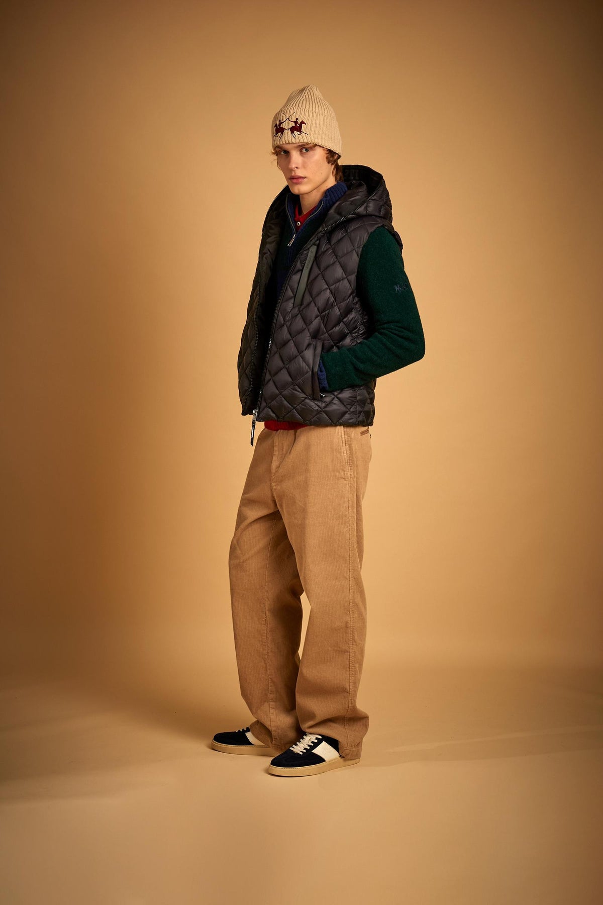 Men's sleeveless padded nylon hooded vest - Dario