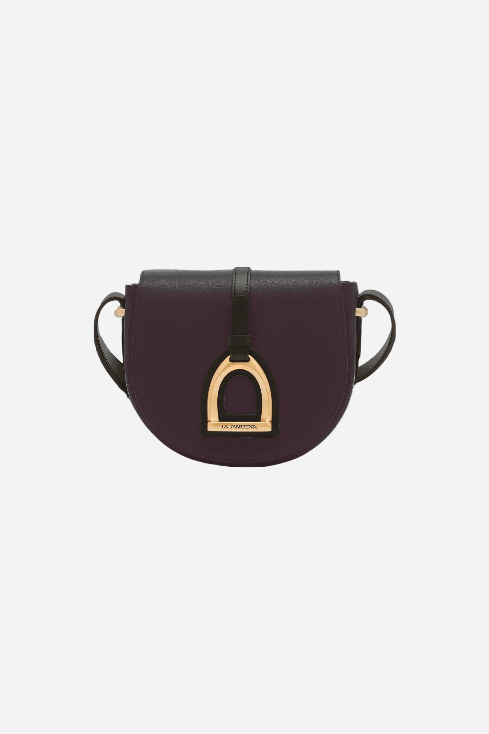 Crossbody bag in calfskin leather with curved design. Finished with flap, large golden buckle and contrasting leather details. - WINE/BLACK                                                                                                                                                                                                                                                                                                                                                                                     