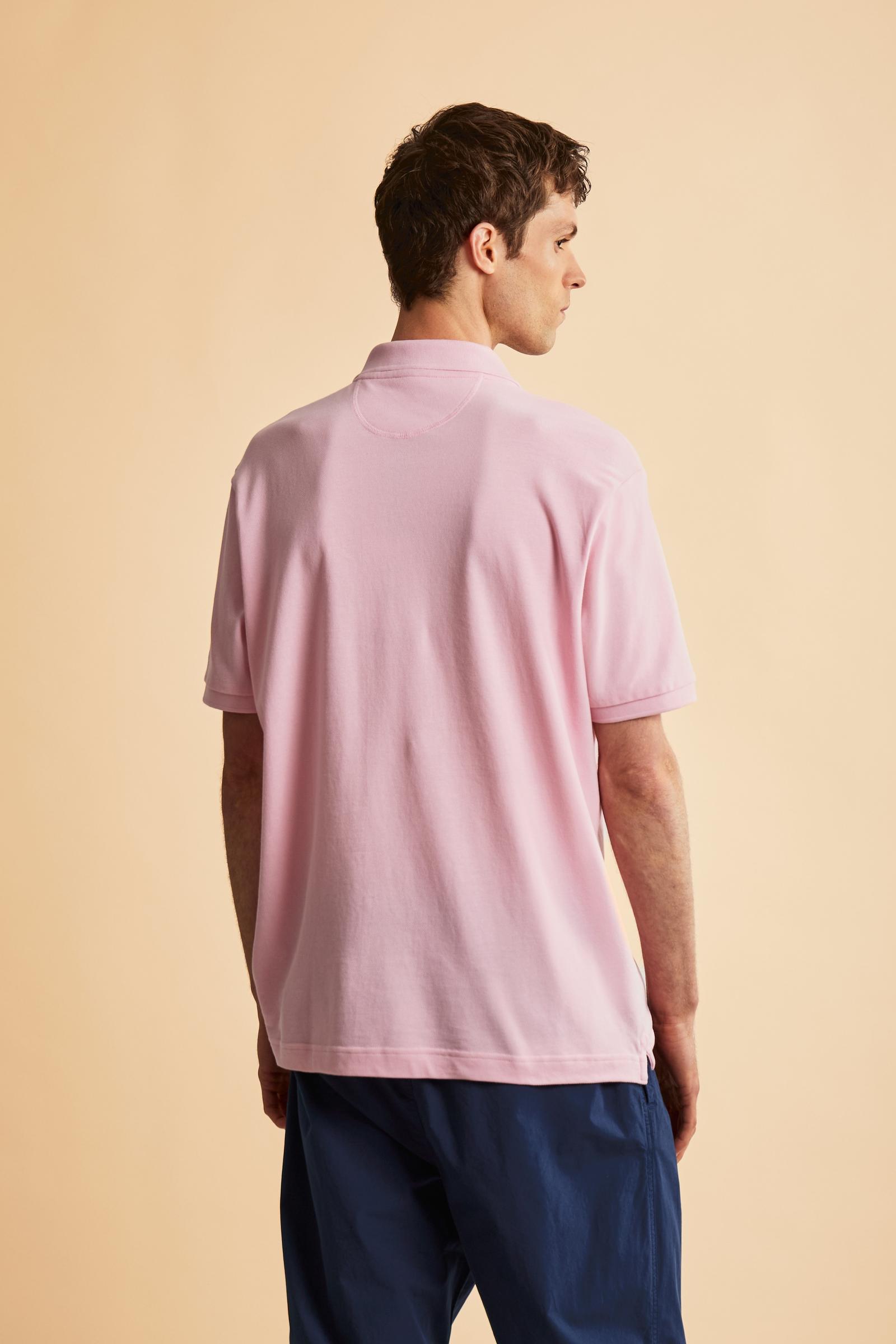 Men’s short sleeve cotton piqué polo shirt with regular fit, two-button placket and contrast brand logo. - FairTale