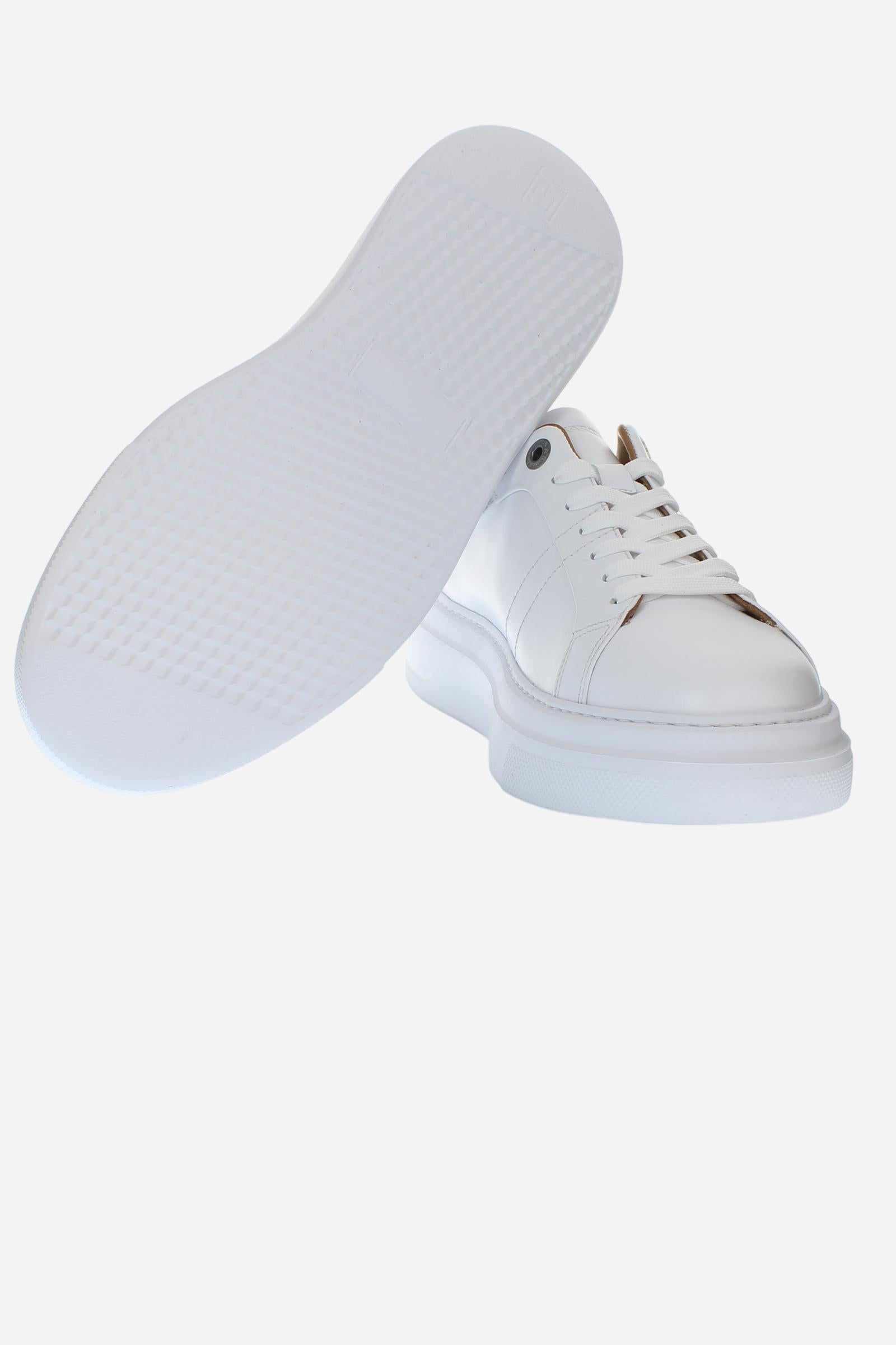 Sneakers in pelle con suola leggera EVA