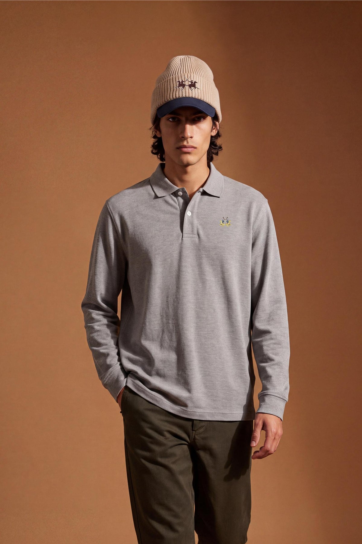 Men’s long-sleeve polo in stretch cotton piqué offers comfort, flexibility, a ribbed collar with contrasting gabardine detail, slim fit, and embroidered logo - Medium Heather Grey
