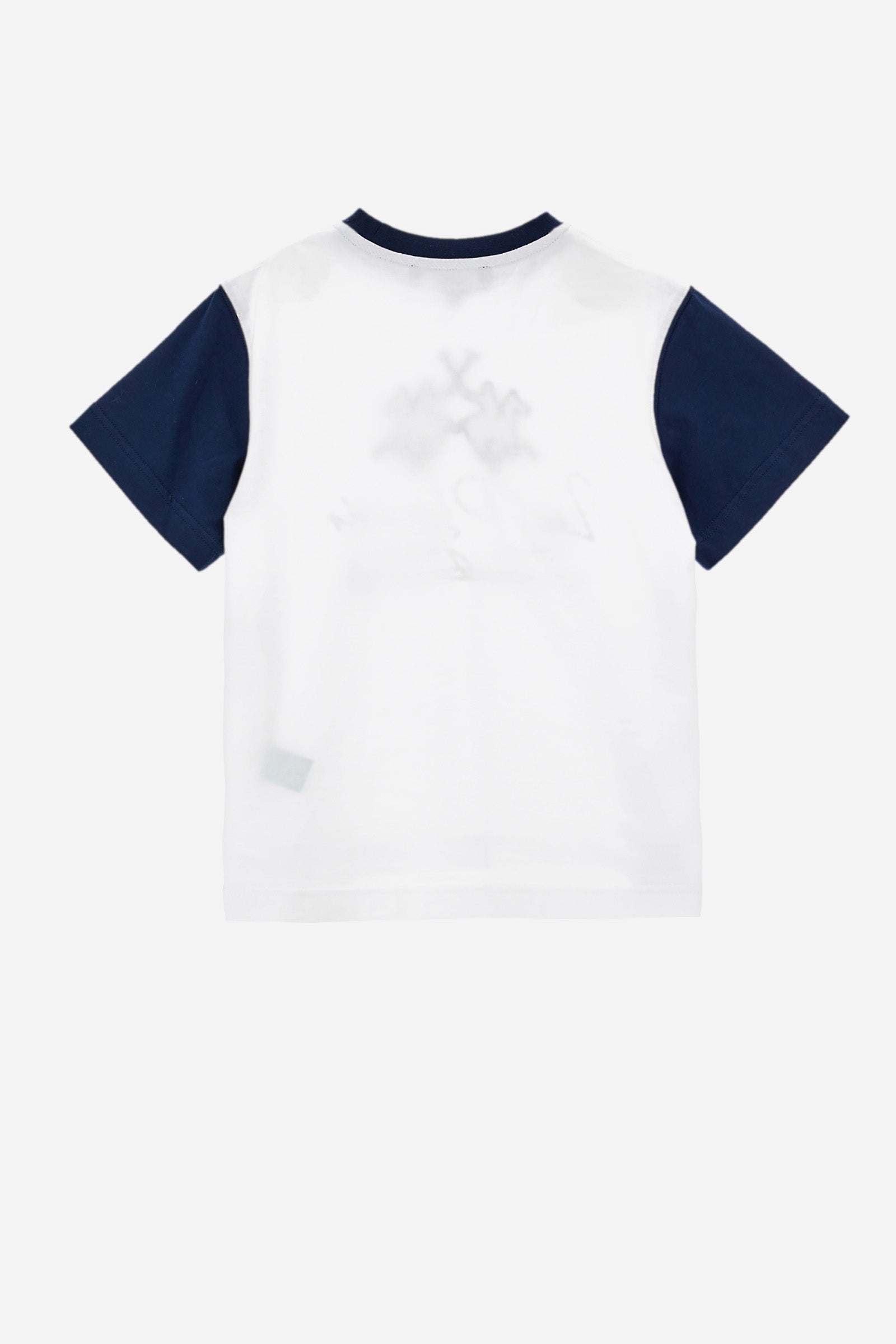 Boys' two-tone T-shirt, made of cotton jersey. Crew neck and sleeves in contrasting colour. On the front are rubberised prints and an embroidered logo. - Navy