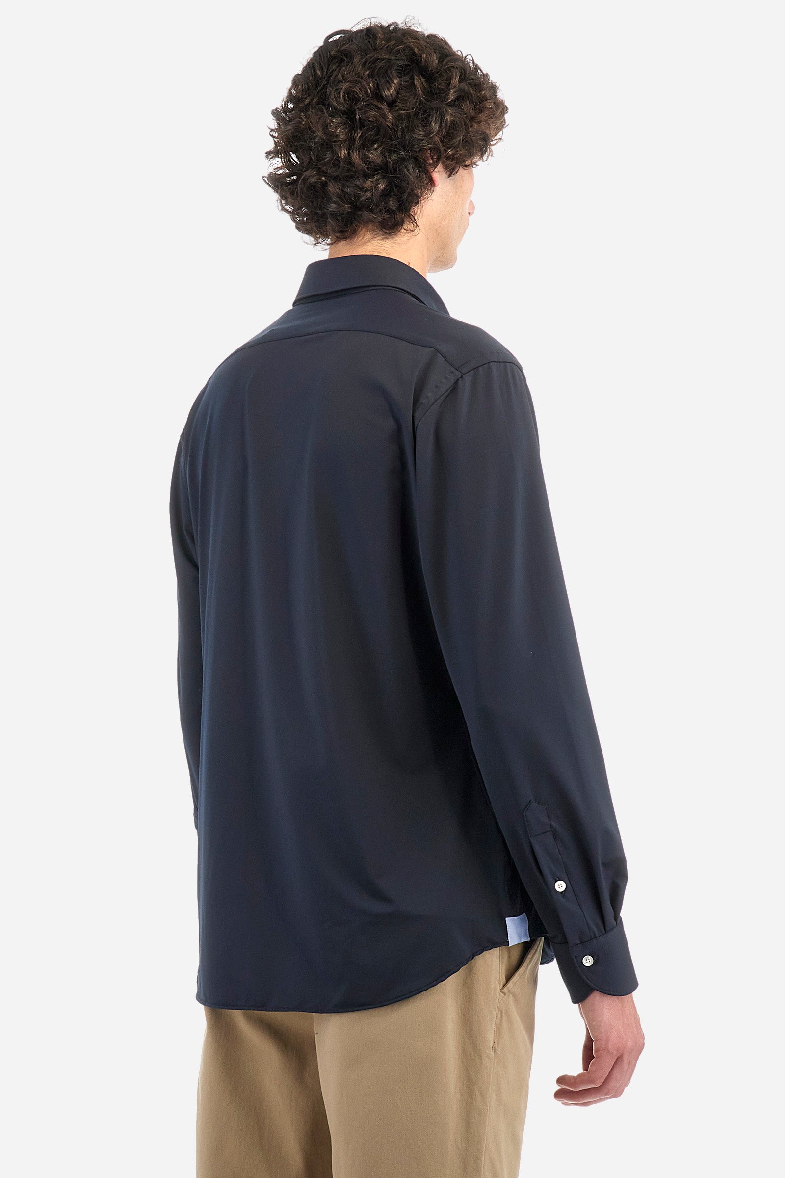 Camisa de hombre custom fit en tejido sintético con manga larga - Sindinio