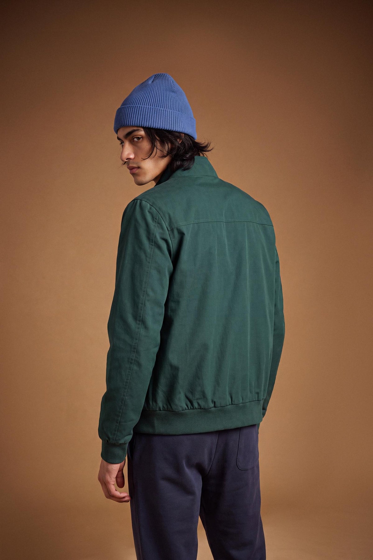 Men's padded jacket in cotton-polyamide blend for comfort and durability. Features high collar, zip closures, elastic ribbed trims, and polyester quilted lining - Pine Grove