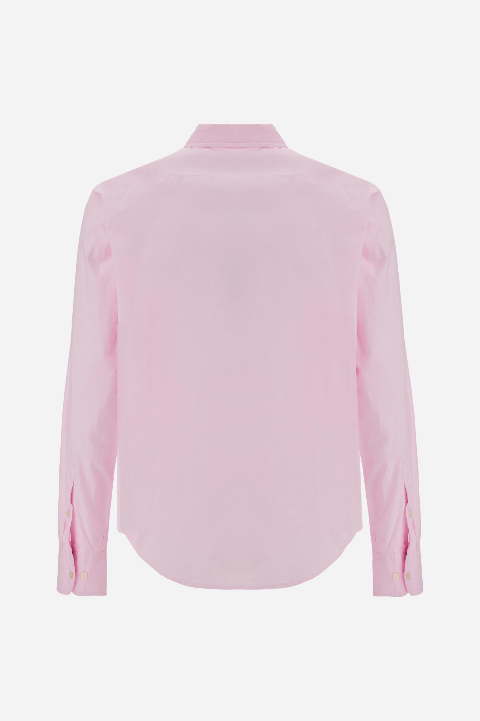 Men’s long-sleeve garment-dyed cotton poplin shirt. Regular fit with button-down collar and tricolor embroidered logo on the chest. - FairTale