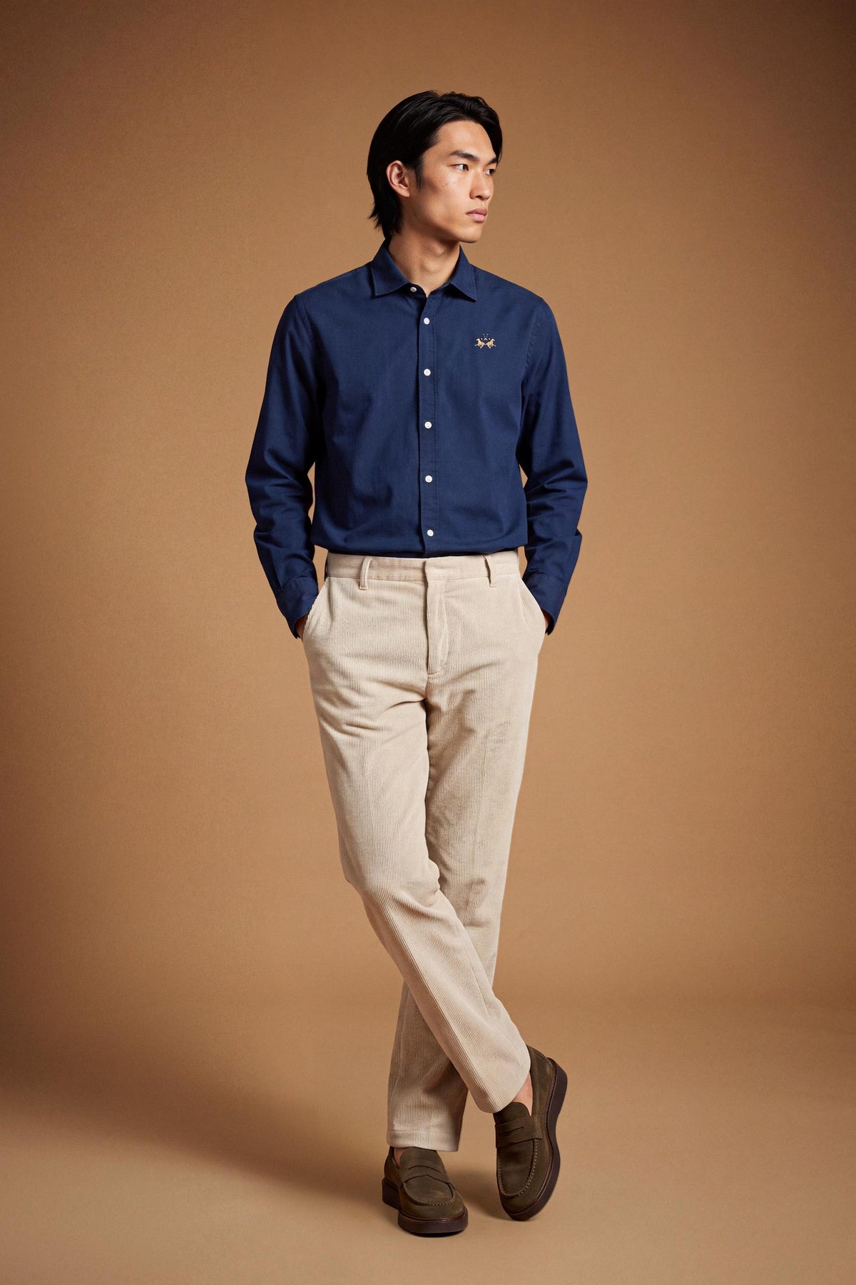 Men's long-sleeve 100% cotton poplin shirt with regular fit, French collar, custom buttons, single-button cuff, and Argentina Edition labels for a refined look. - Navy