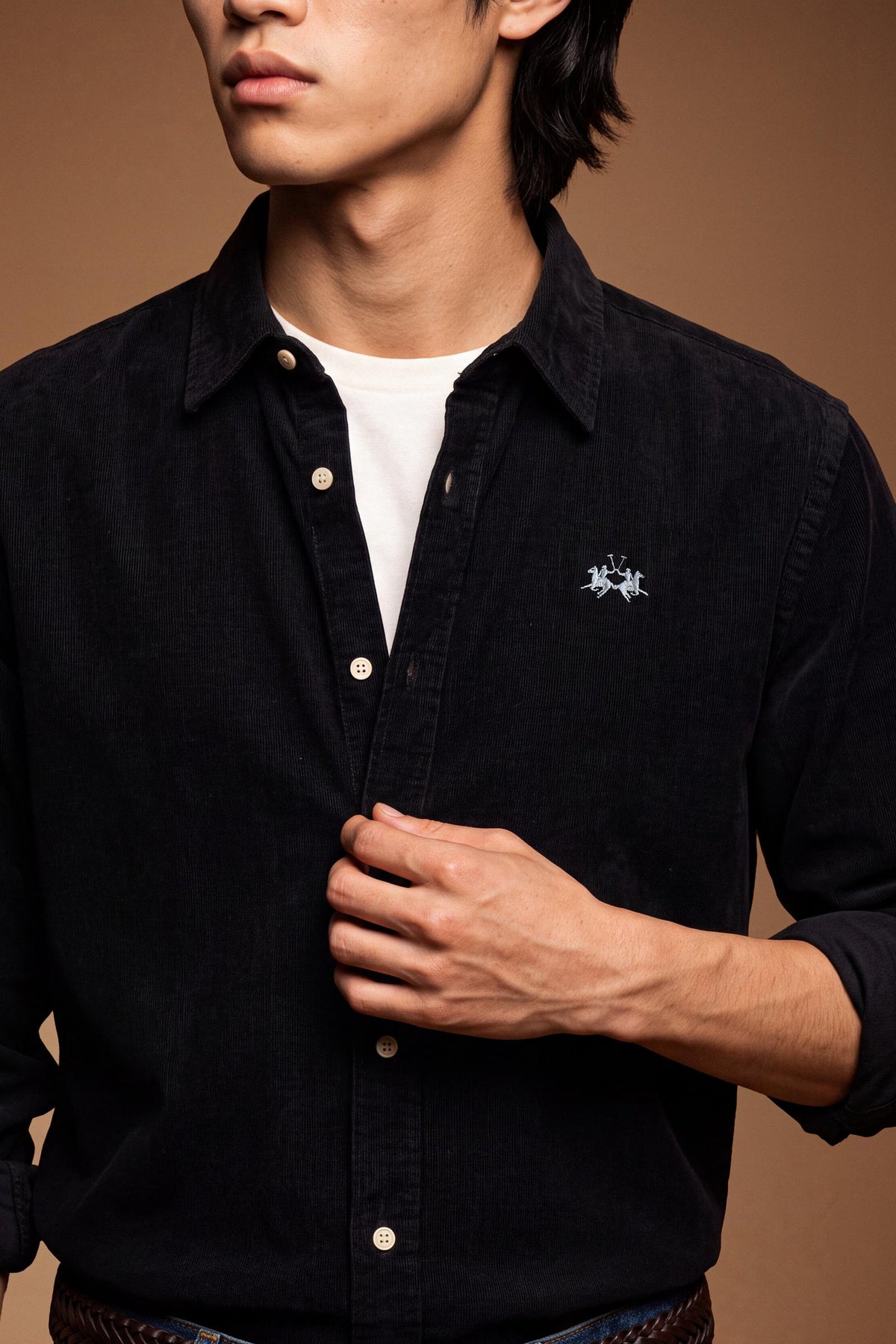 Men’s long-sleeve shirt in soft 100% cotton velvet with regular fit, front button closure, embroidered logo, and a comfortable regular collar for all-day wear. - Black
