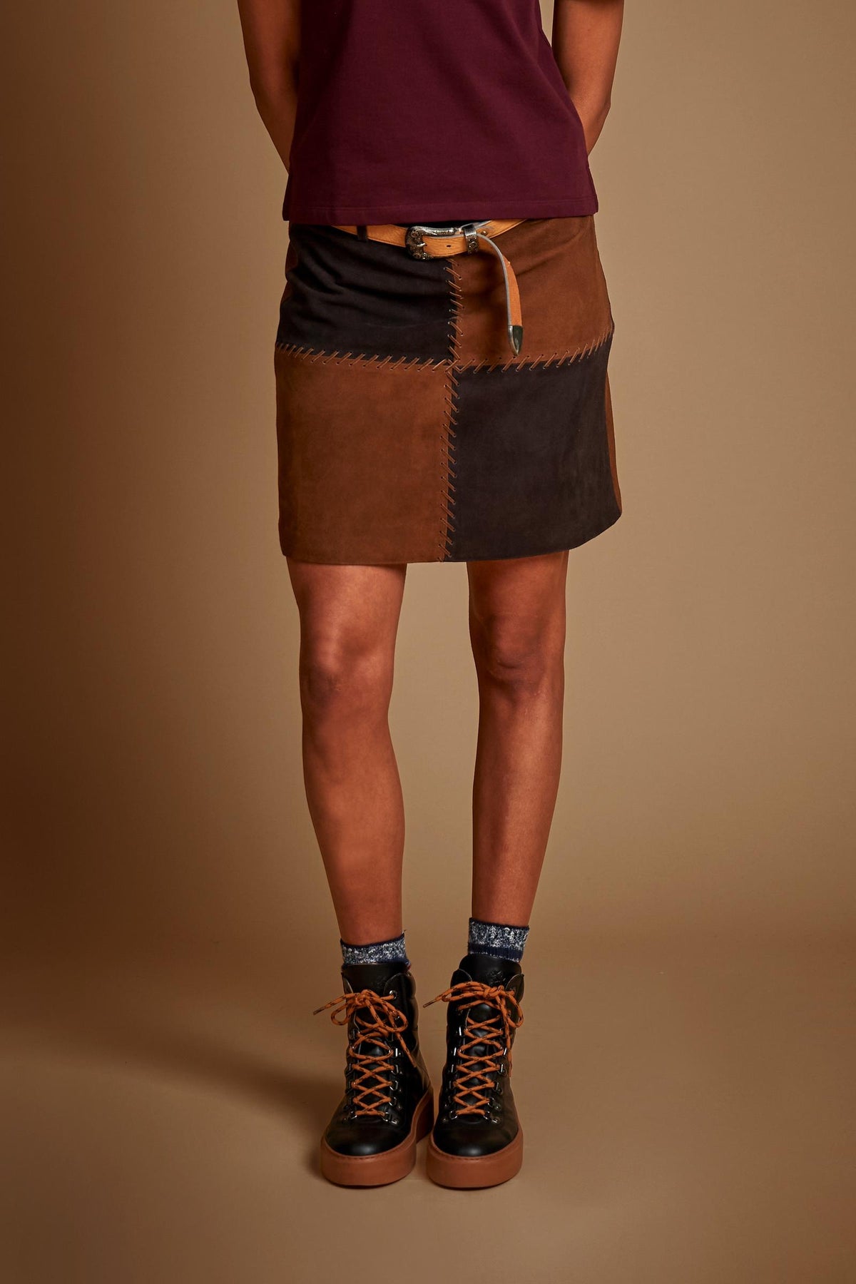 Kurzer Rock aus Wildleder im Patchwork-Stil - Deiene